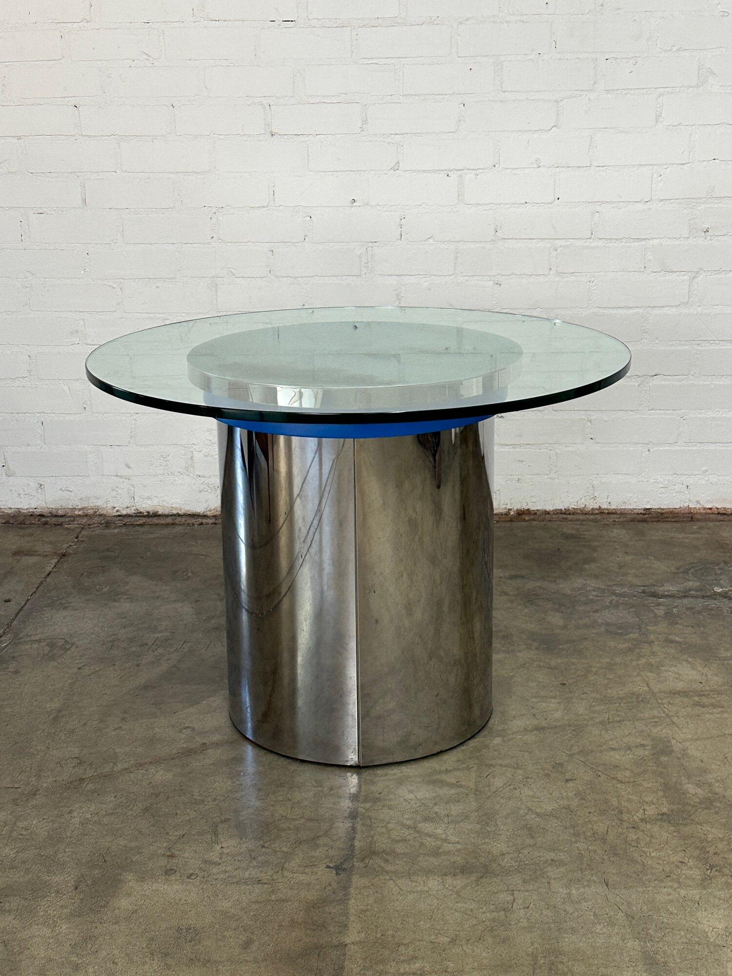 Table de salle à manger post-moderne en chrome et verre en vente 1