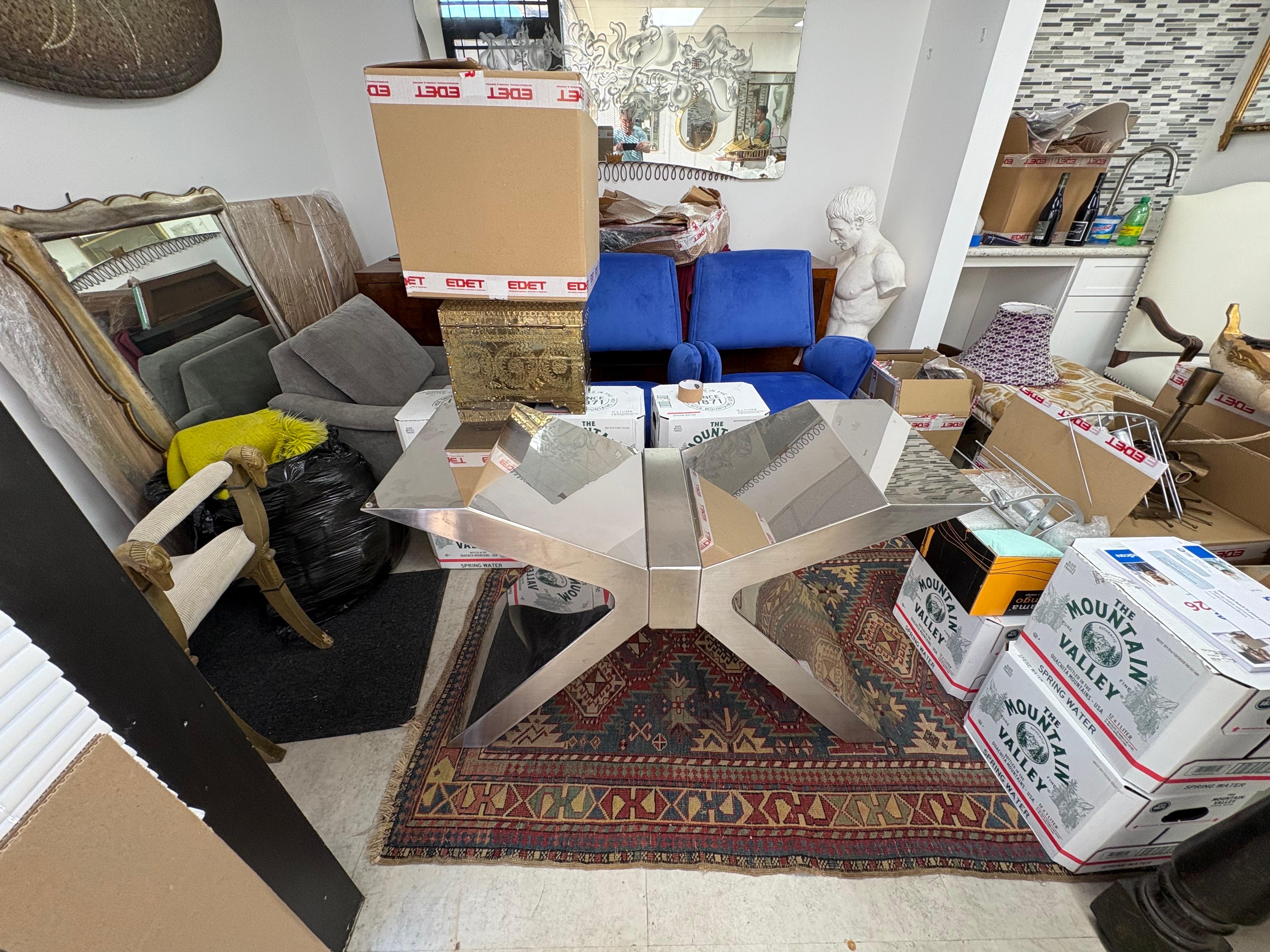 Base de table post-moderne en chrome et acier inoxydable en vente 1