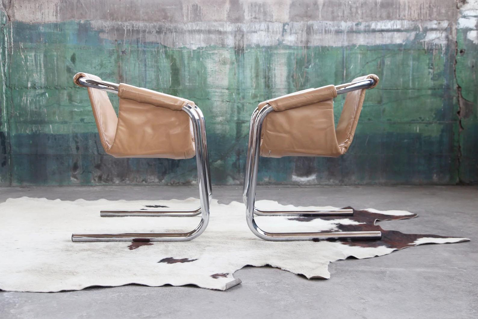 Italian Post Modern Chrome Vecta Zermatt Sling Beige Leather Lounge Chair, 1970s