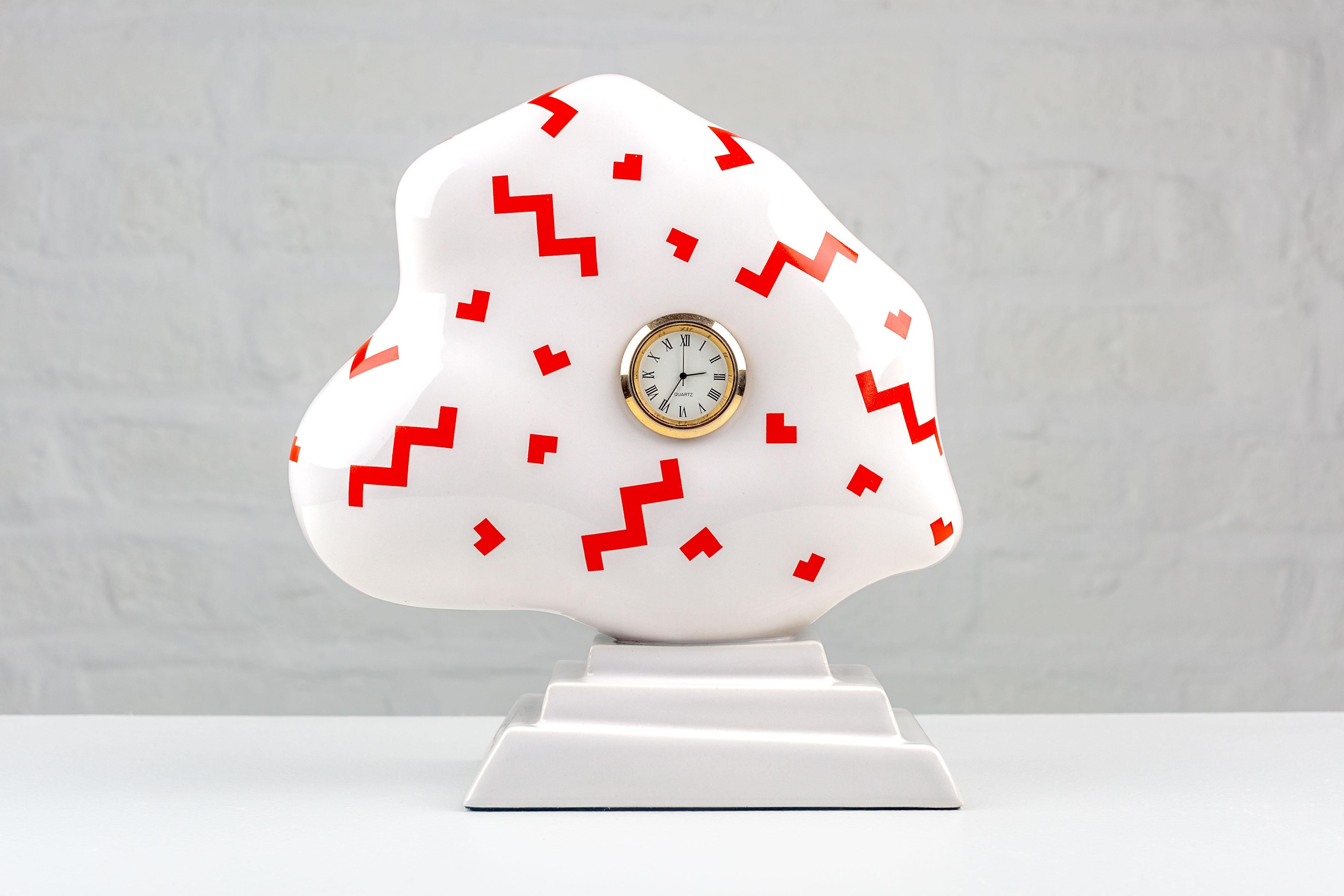 Post-modern Cloud Clock by Heide Warlamis, Vienna Collection Porcelain, Numbered In Good Condition For Sale In Chicago, IL