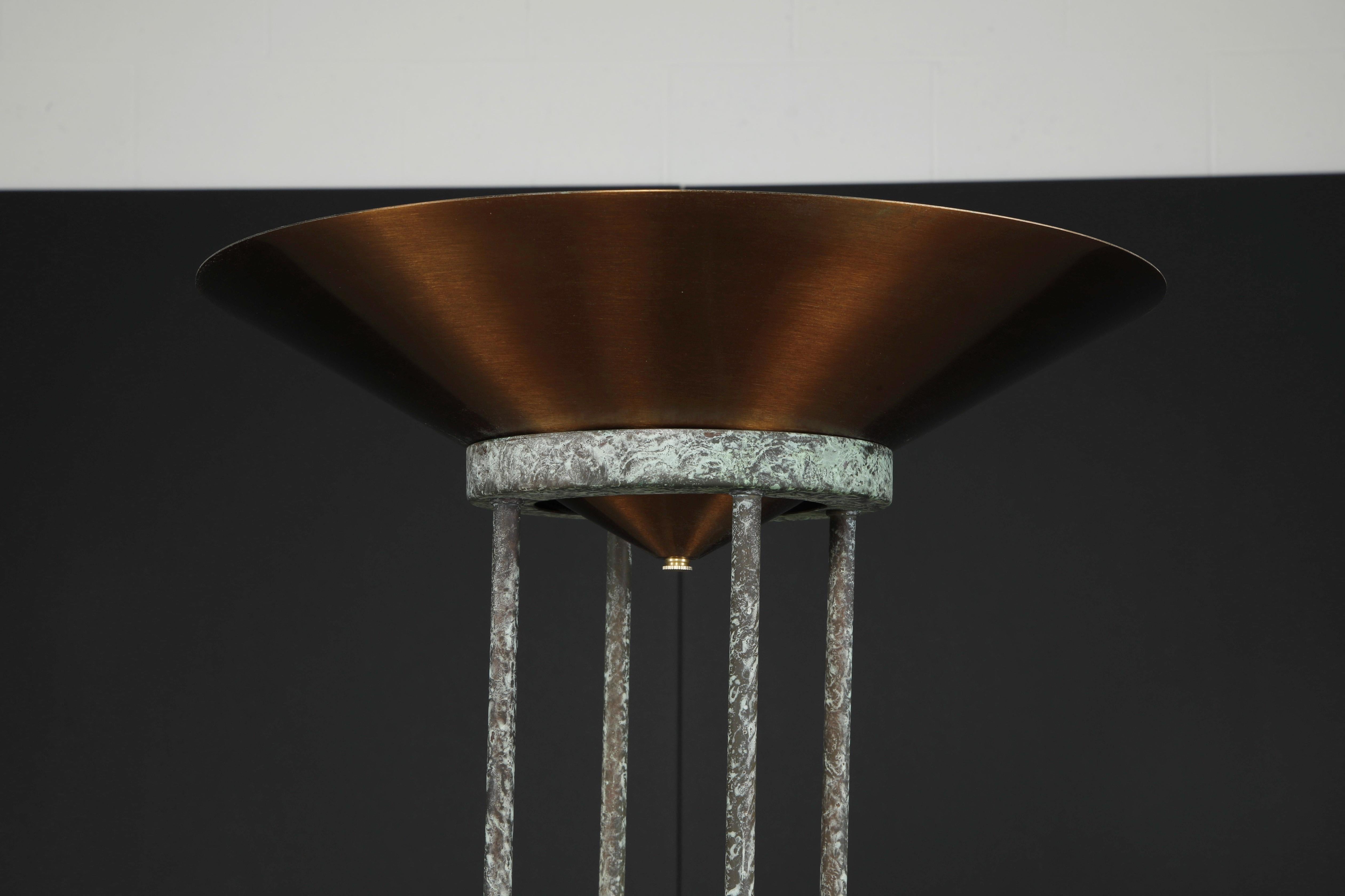 Metallo Lampade da terra postmoderne in rame di Jim Bindman per Rainbow Lamp, anni '80, firmate in vendita