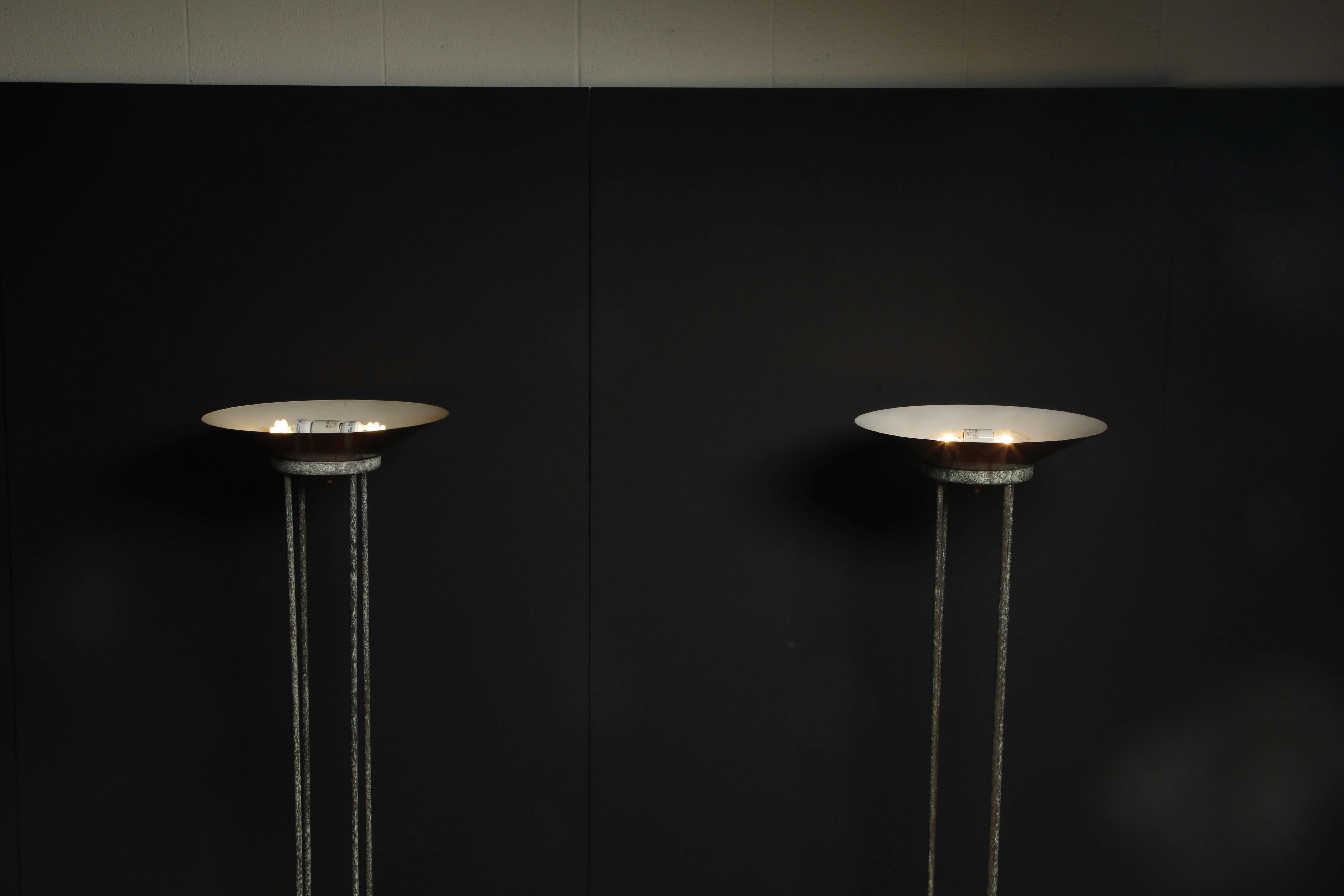 Lampade da terra postmoderne in rame di Jim Bindman per Rainbow Lamp, anni '80, firmate in vendita 2