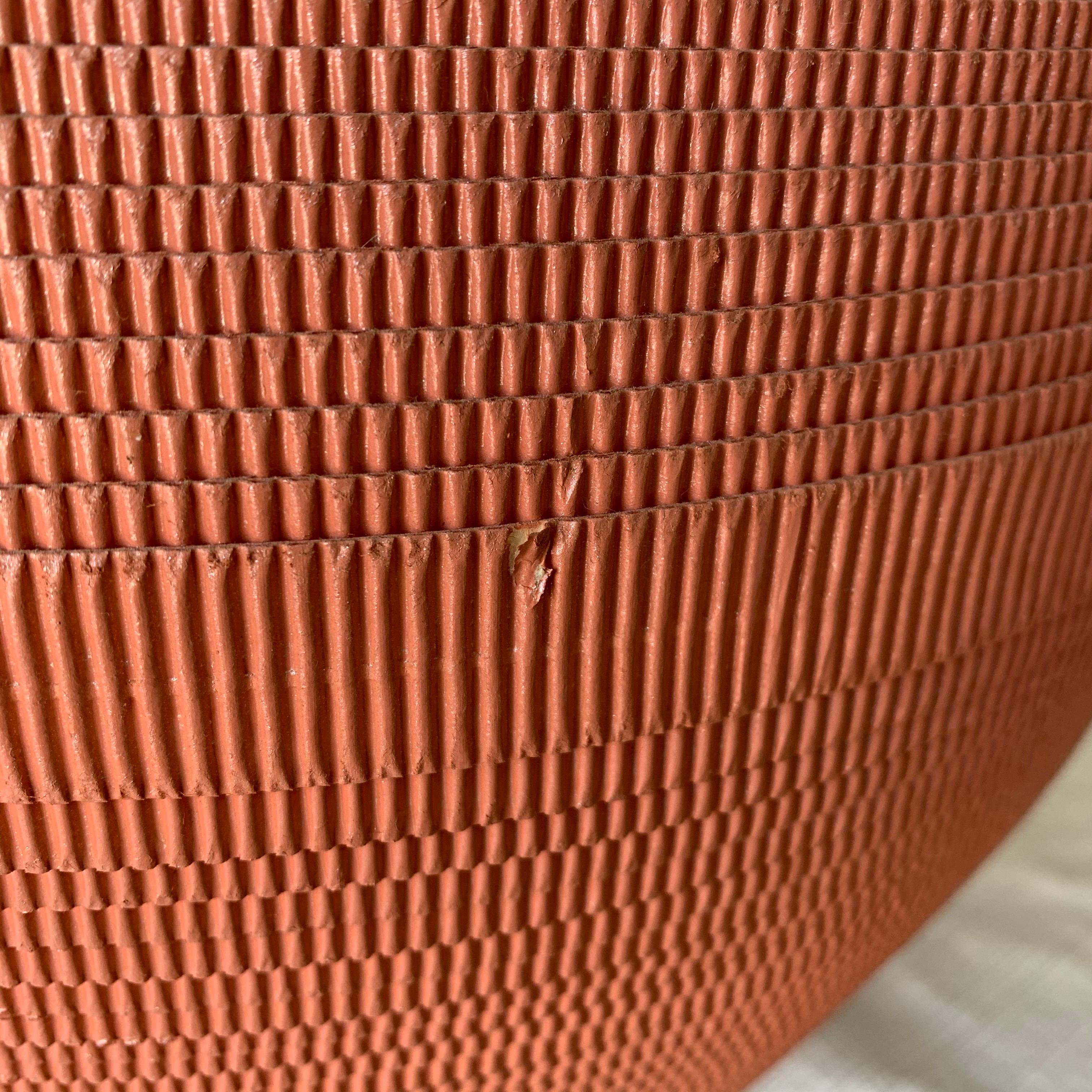 Postmodern Corrugated Cardboard Vase In Good Condition In Miami, FL
