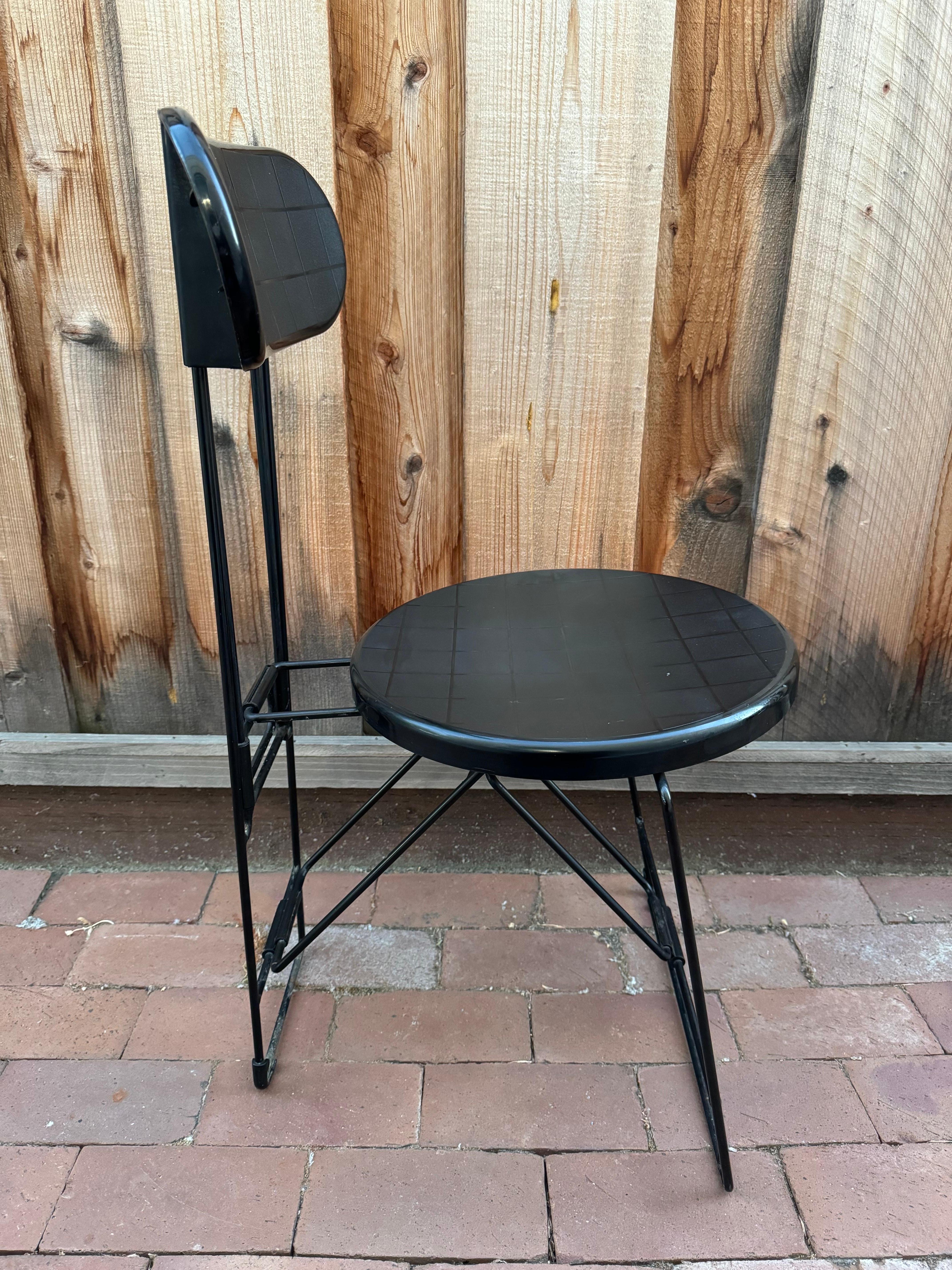 Postmoderne Chaise pliante postmodernericket