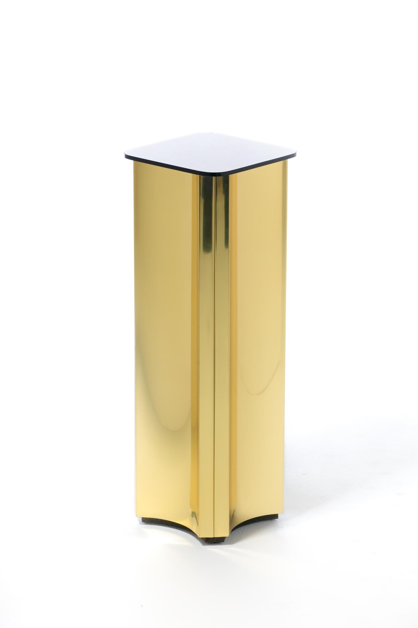 Post Modern Curtis Jeré Brass and Smoked Glass Pedestal Signed 1984 In Good Condition For Sale In Saint Louis, MO