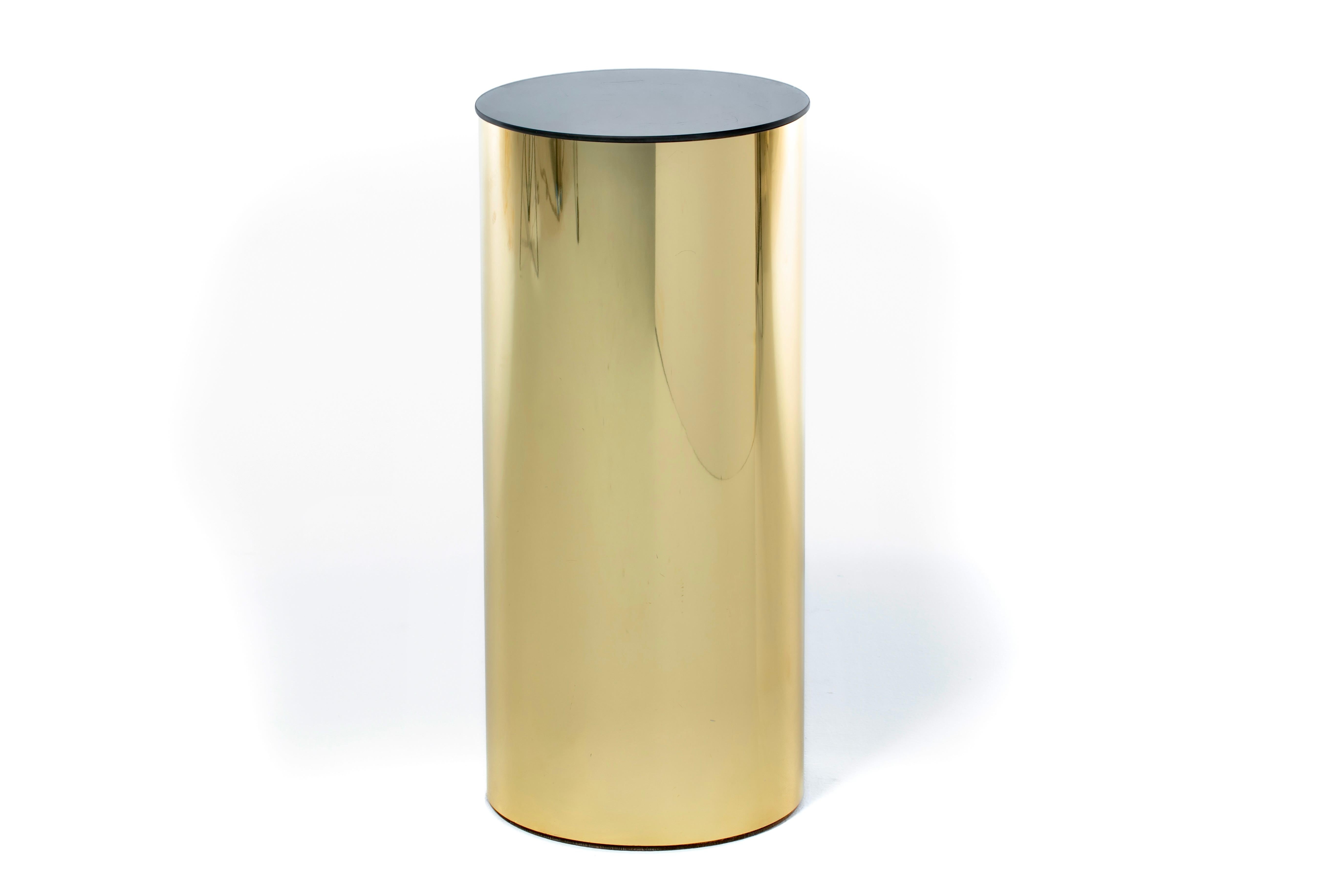 Post Modern Curtis Jere Circular Pedestal of Brass and Smoked Glass, c. 1984 In Good Condition For Sale In Saint Louis, MO