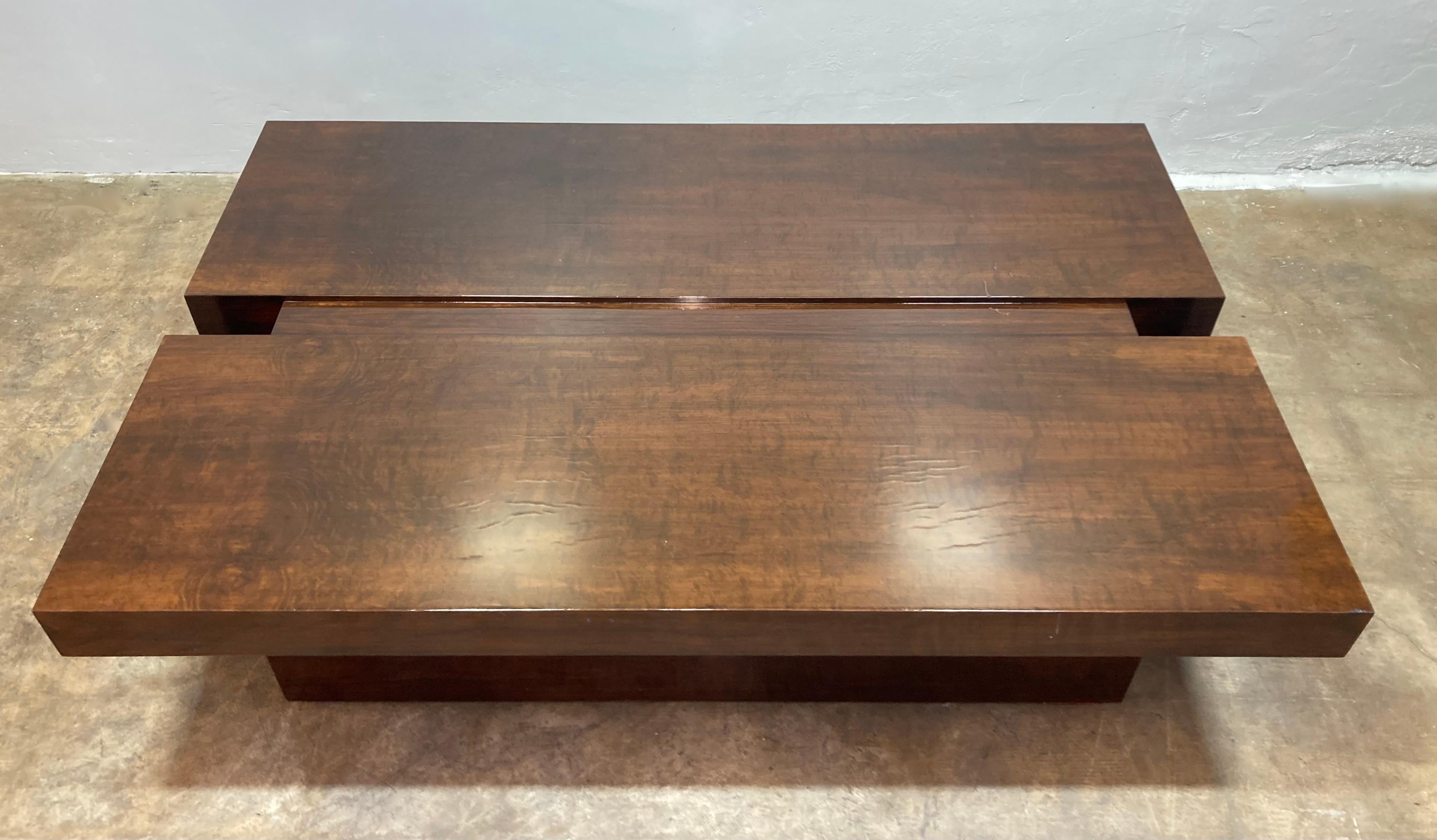 Post Modern Custom Lacquer Couchtisch (20. Jahrhundert) im Angebot