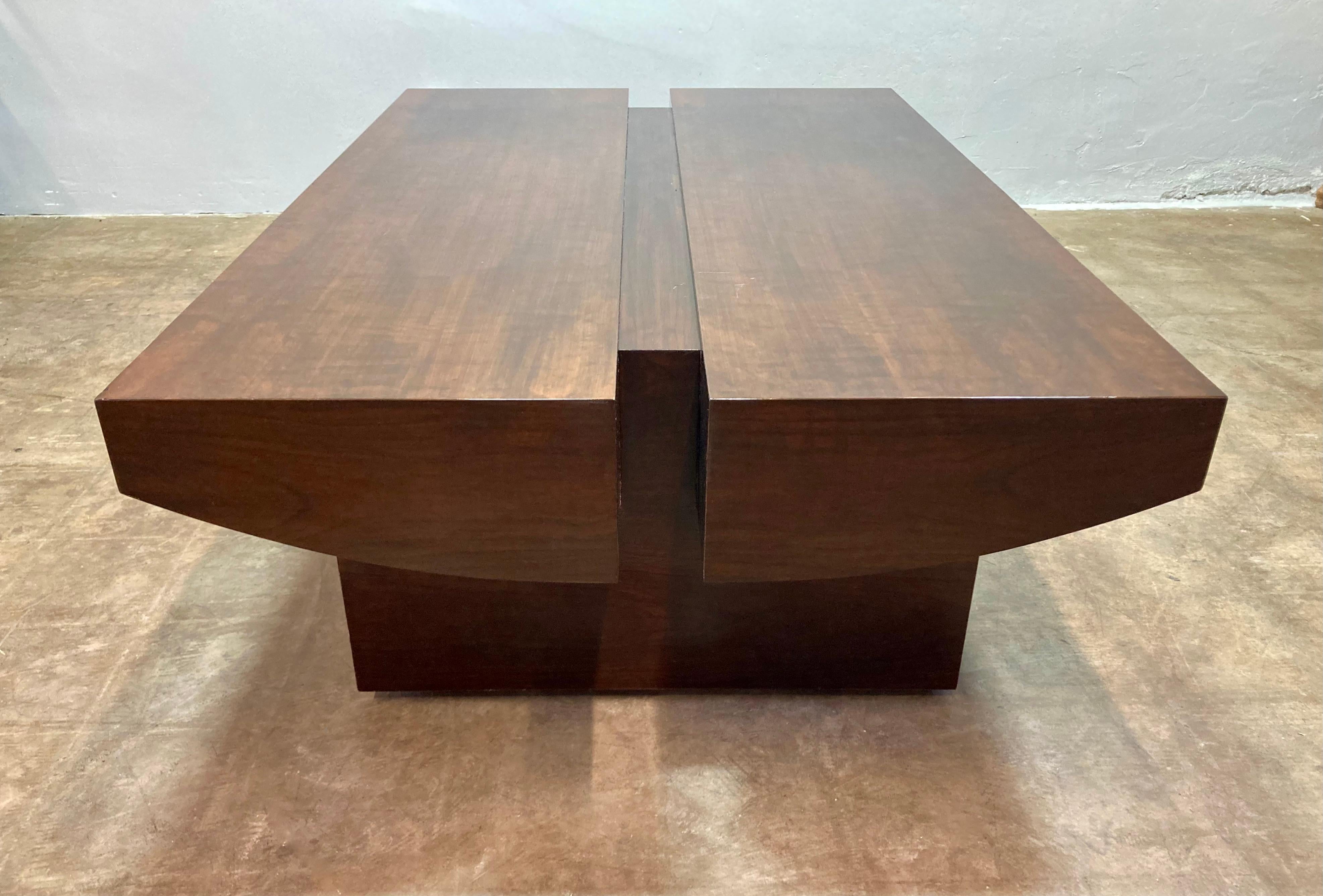 Post Modern Custom Lacquer Couchtisch im Angebot 1