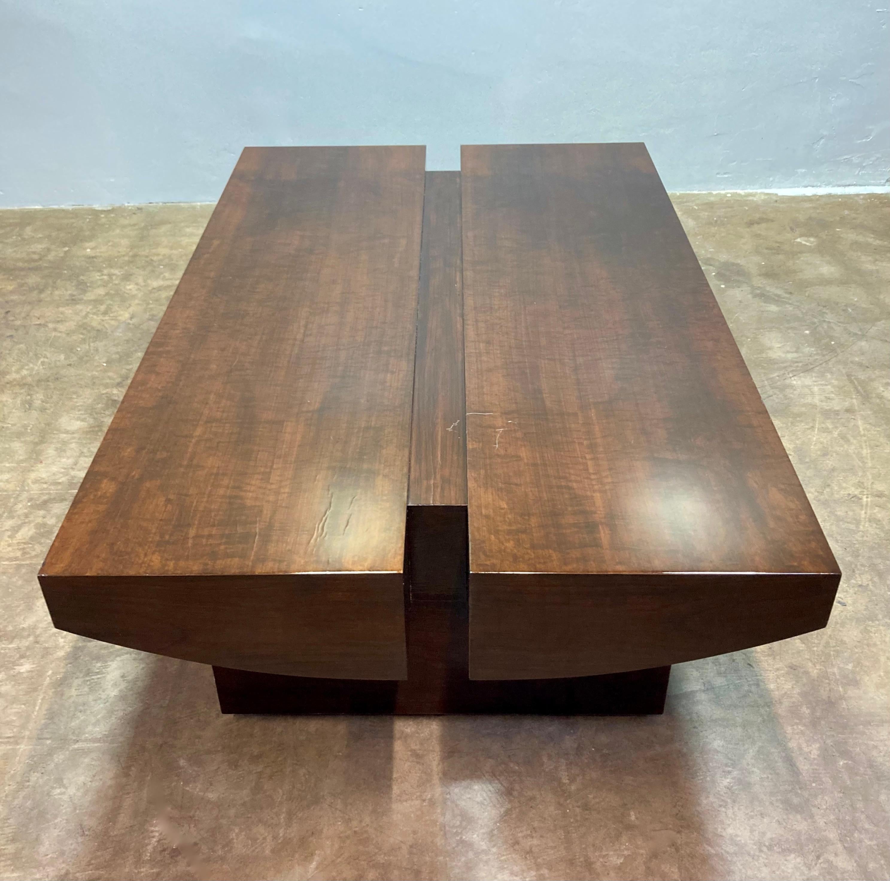 Post Modern Custom Lacquer Couchtisch im Angebot 3