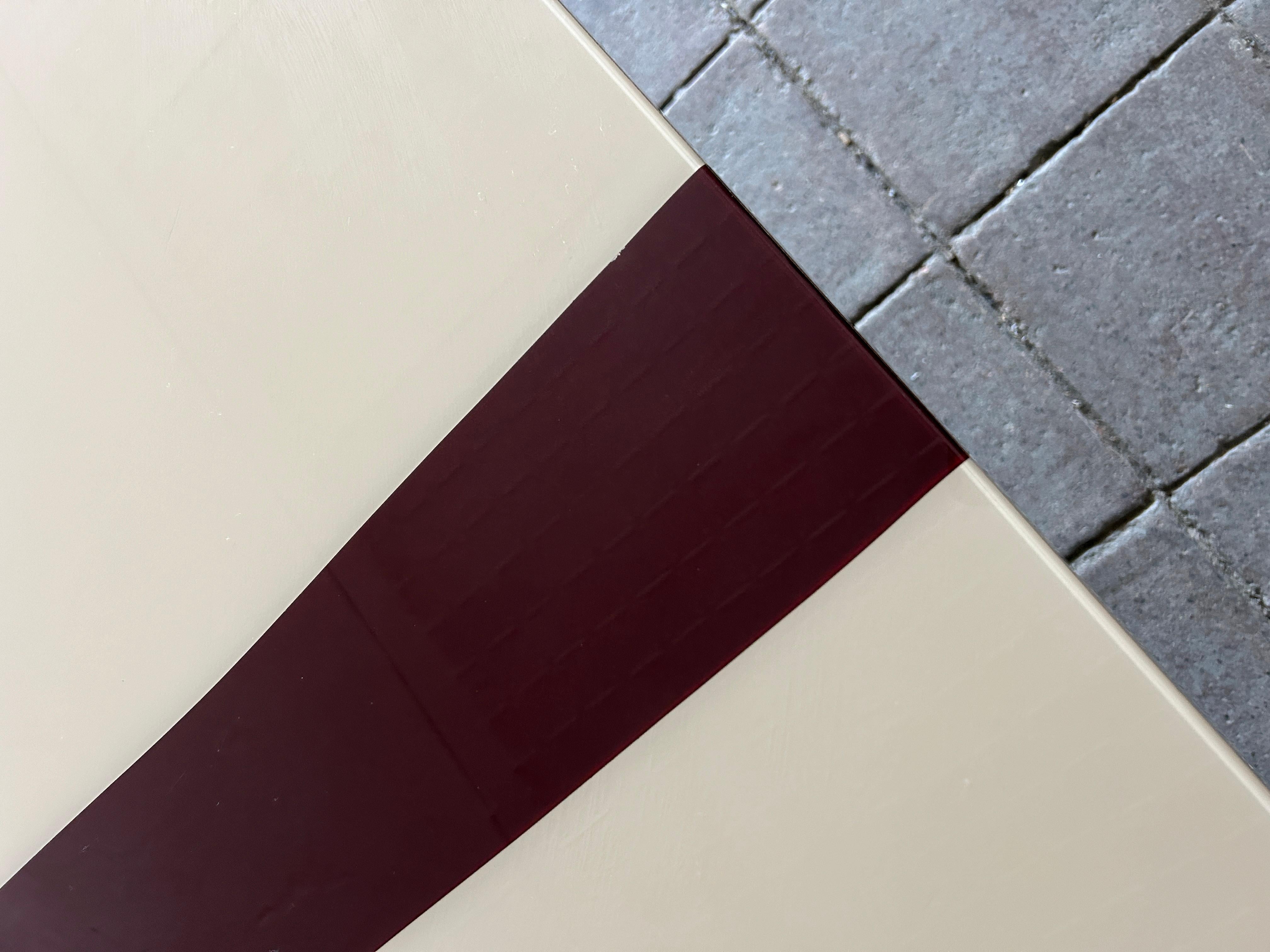 Postmoderner Custom tan mit kastanienbraunen Streifen Esstisch von Pace im Angebot 5