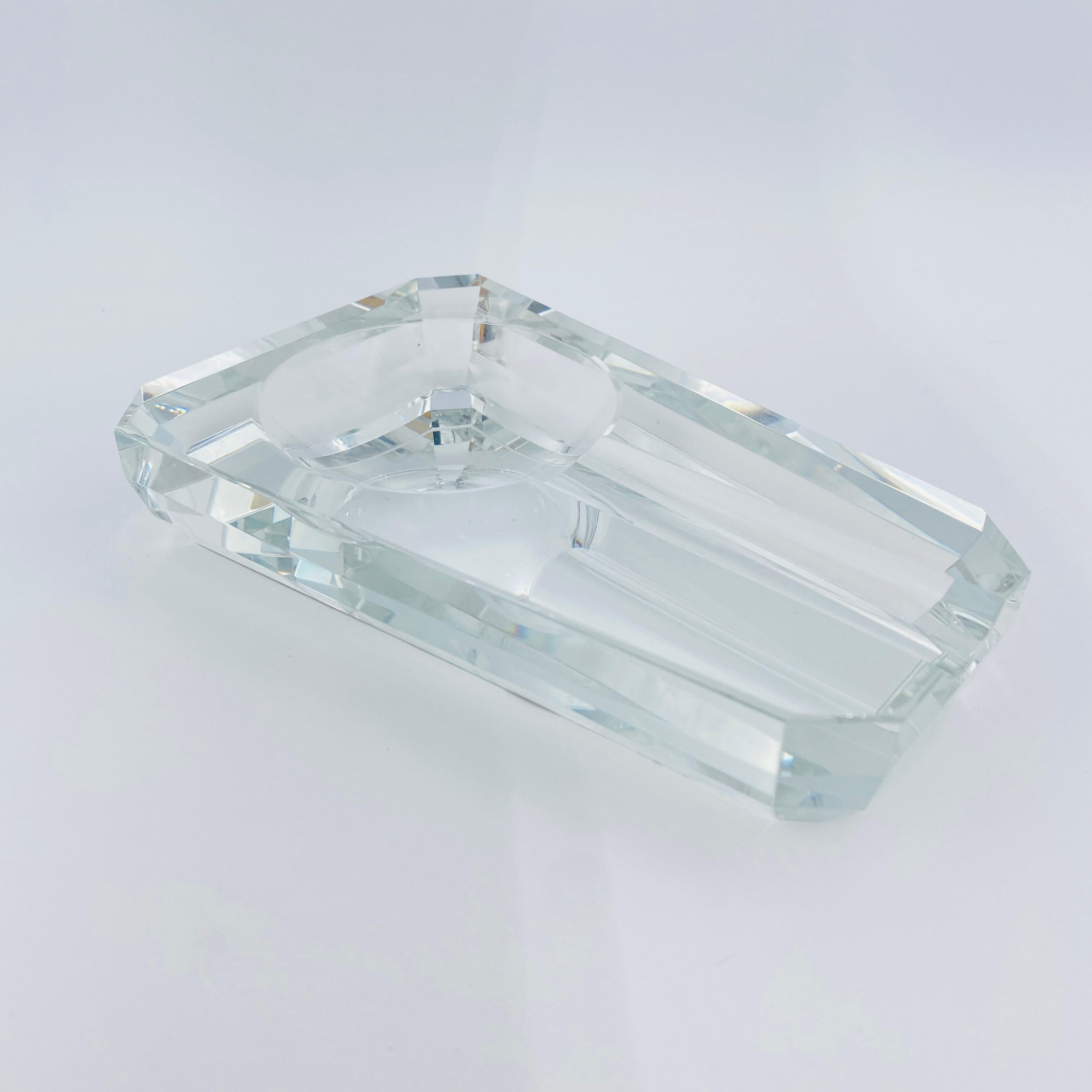 Cenicero de cristal tallado postmoderno para puros Italiano en venta