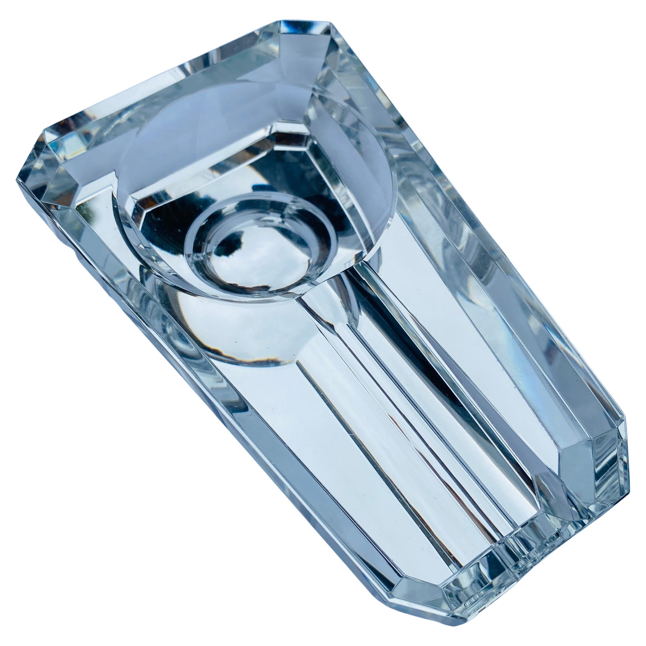 Cenicero de cristal tallado postmoderno para puros