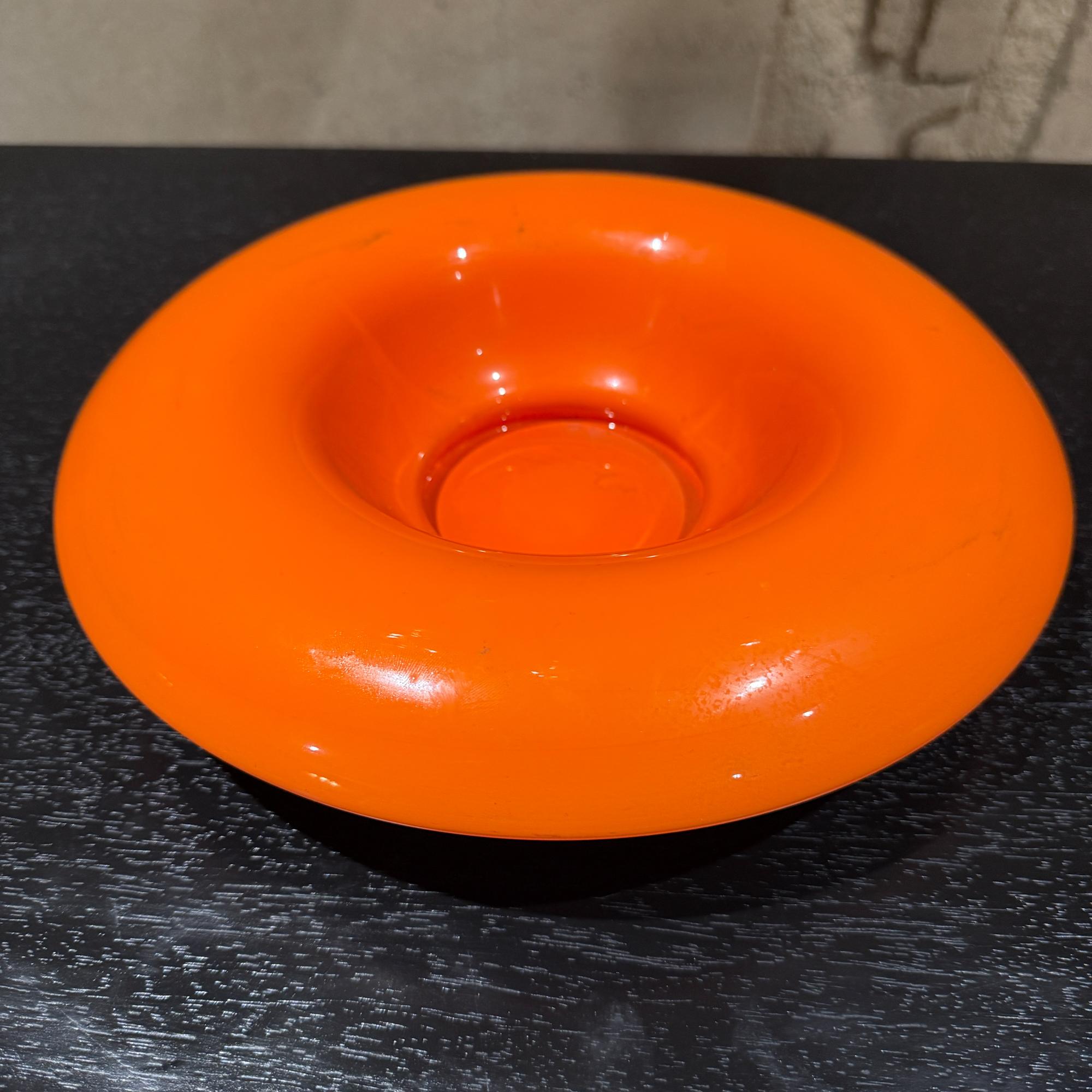 Post Modern Czechoslovakian Art Glass Orange Bowl For Sale 6