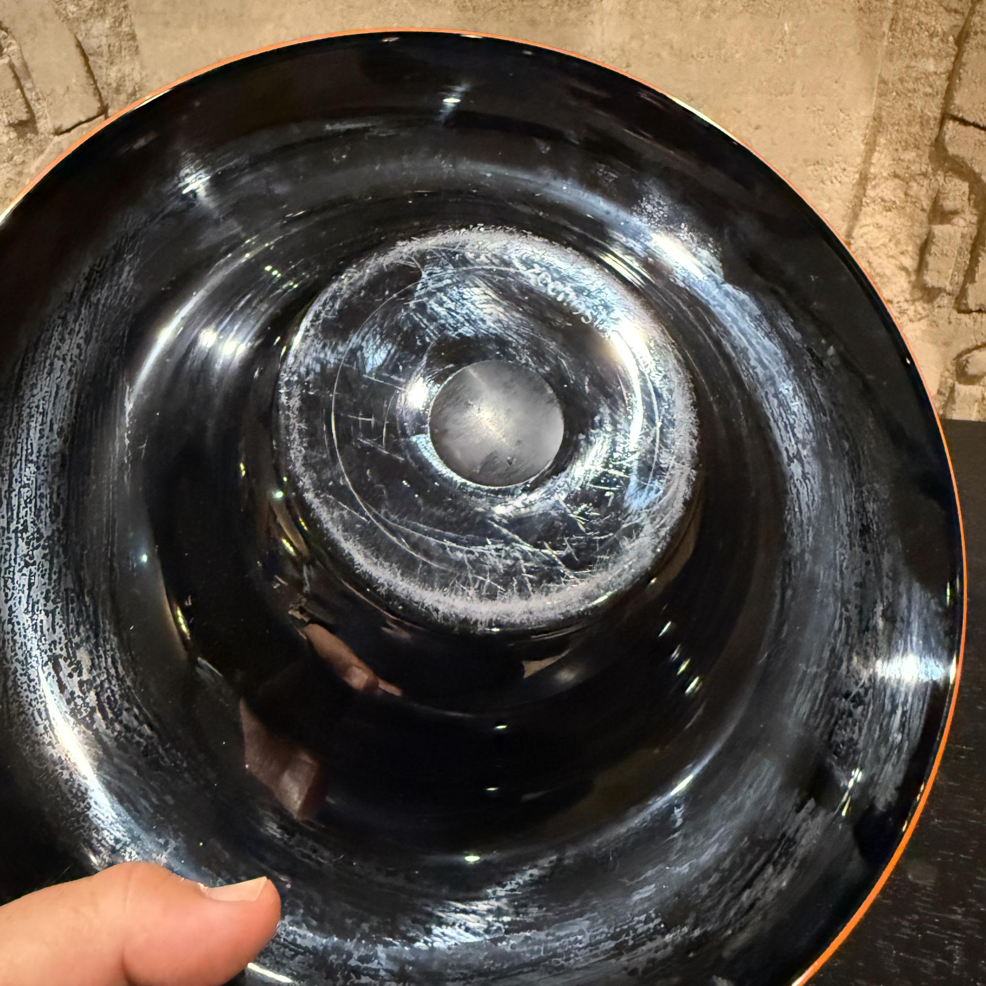 Post Modern Czechoslovakian Art Glass Orange Bowl In Good Condition For Sale In Chula Vista, CA