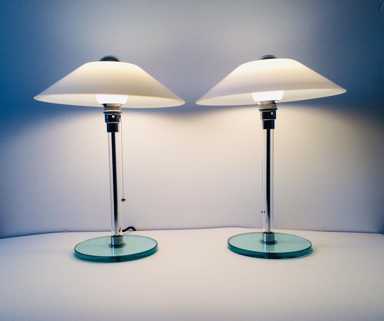 Italian Post Modern Design Set of 2 Table Lamps in Glass, Italy 1980's