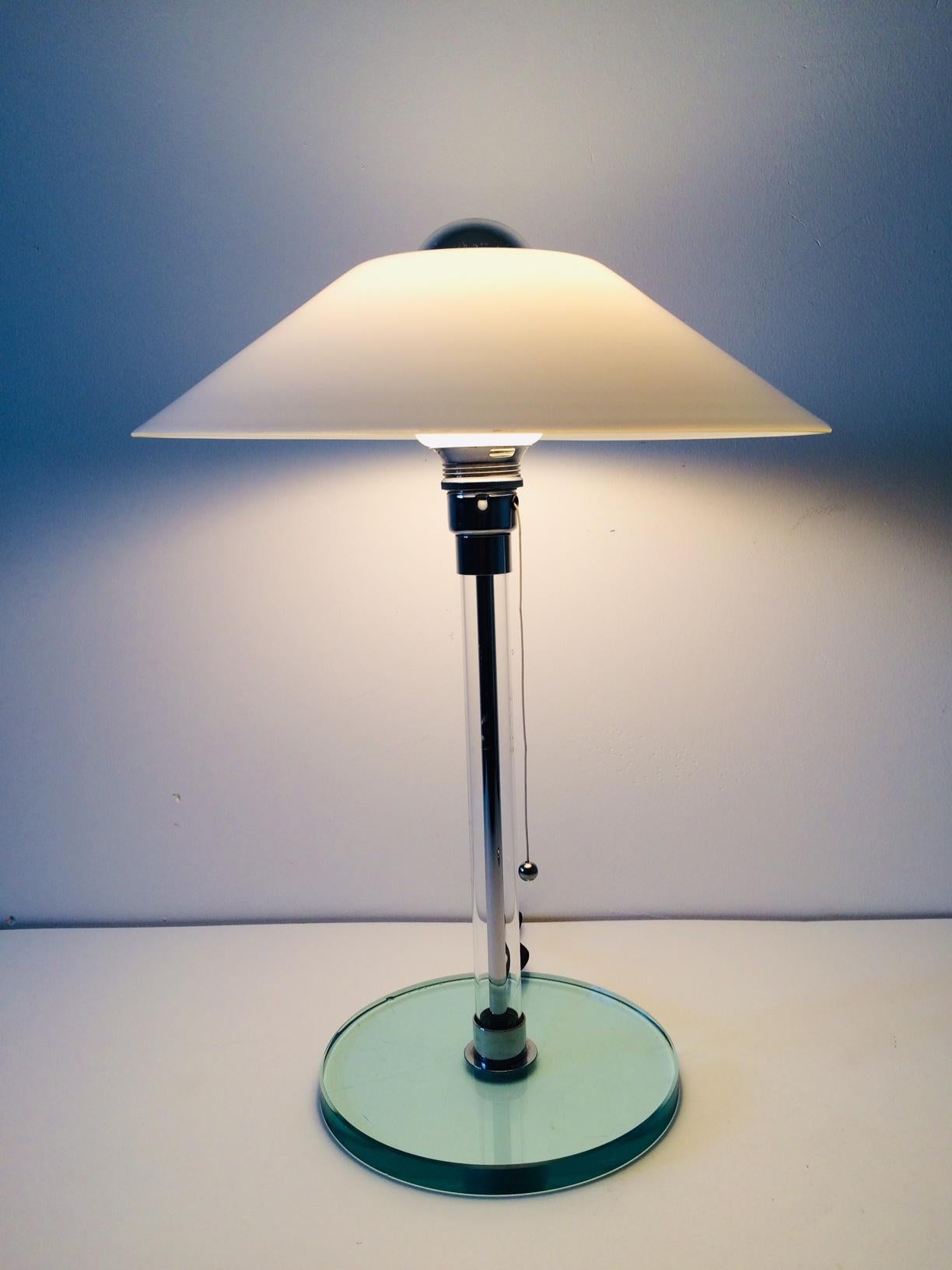 Late 20th Century Post Modern Design Set of 2 Table Lamps in Glass, Italy 1980's