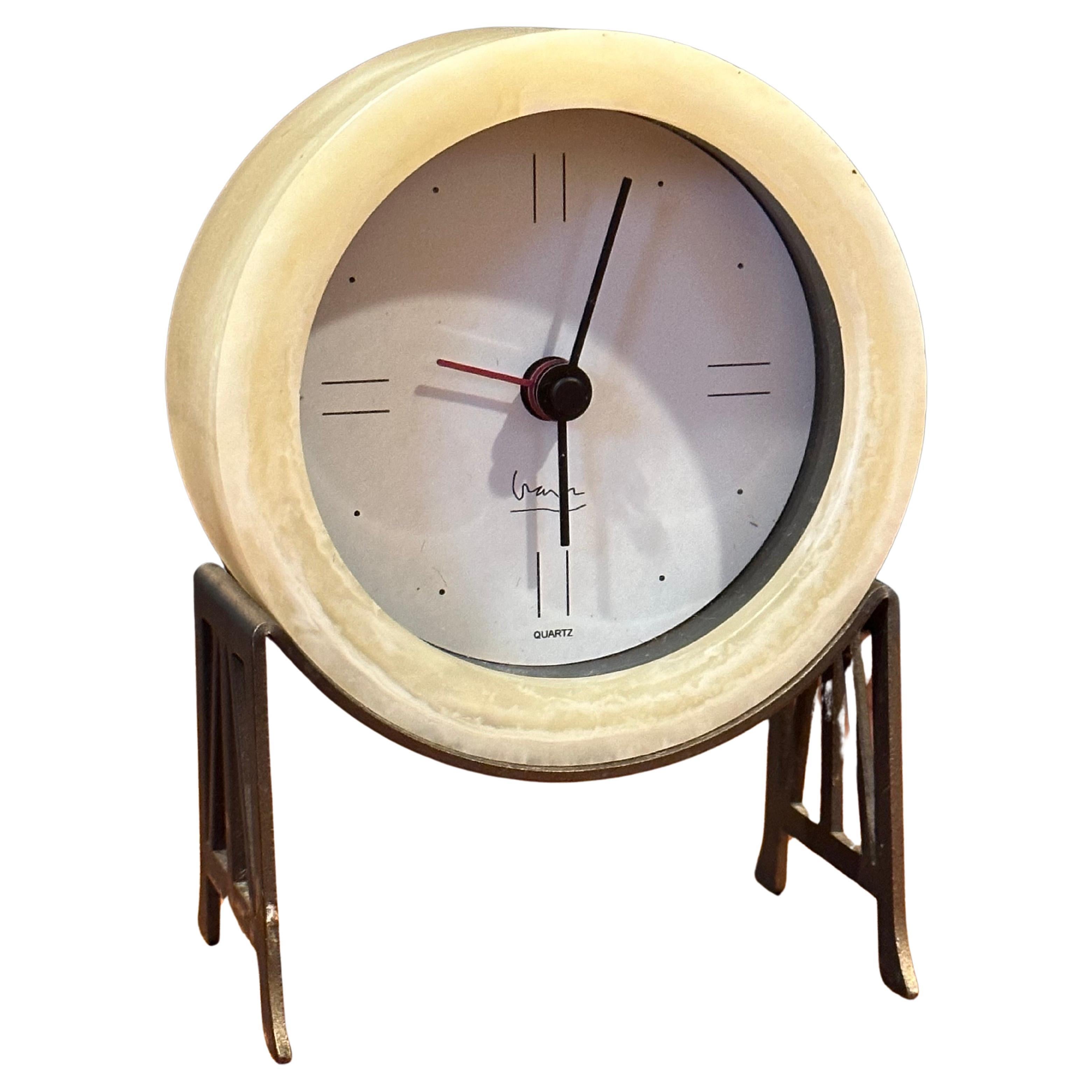 Horloge de bureau post-moderne de Michael Graves