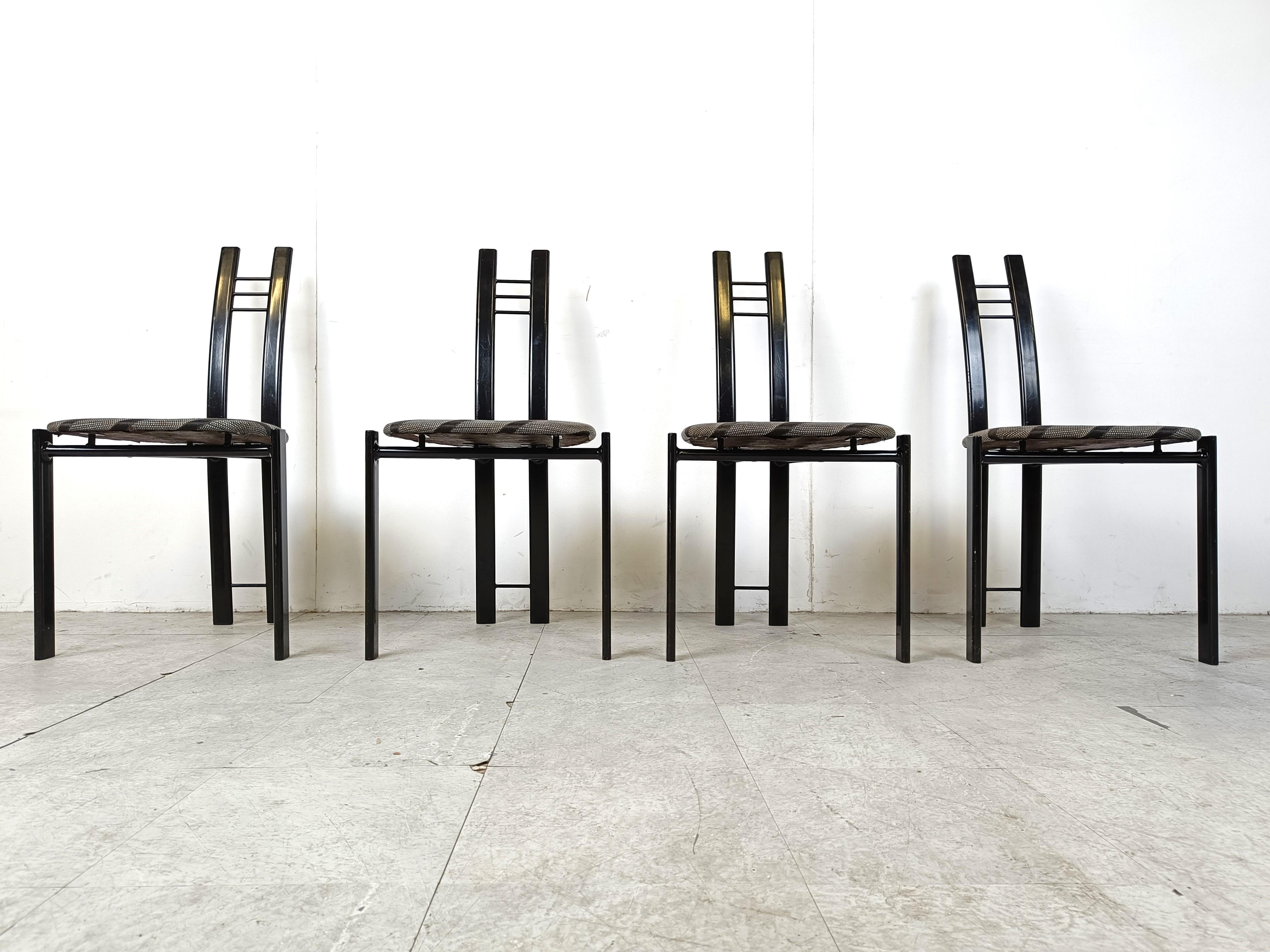 Italian Post modern dining chairs, 1980s set of 4 For Sale