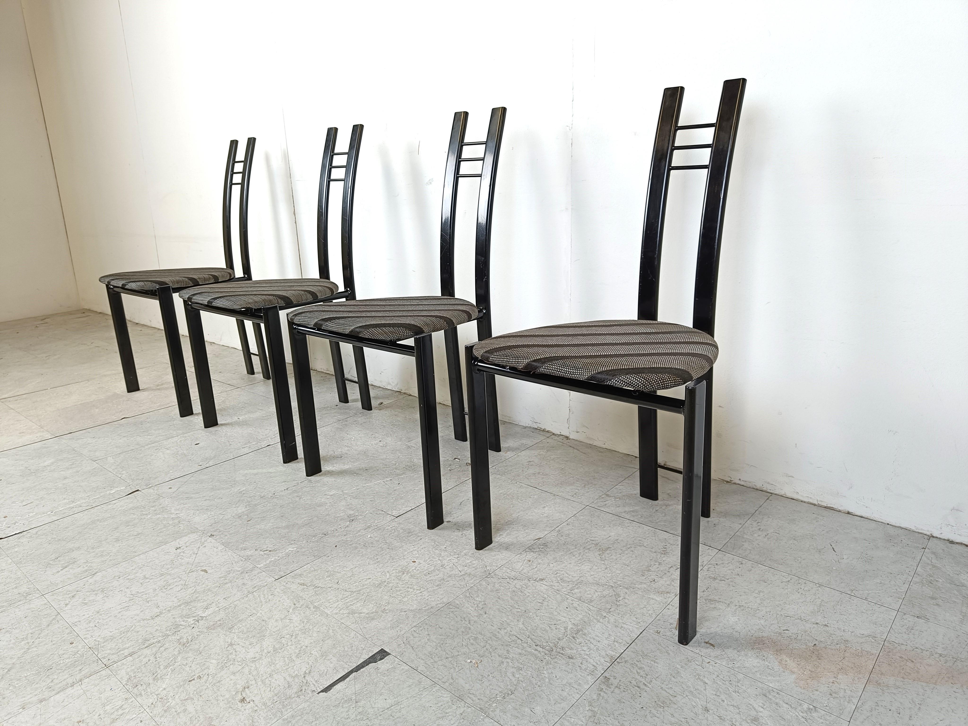 Post modern dining chairs, 1980s set of 4 In Good Condition For Sale In HEVERLEE, BE