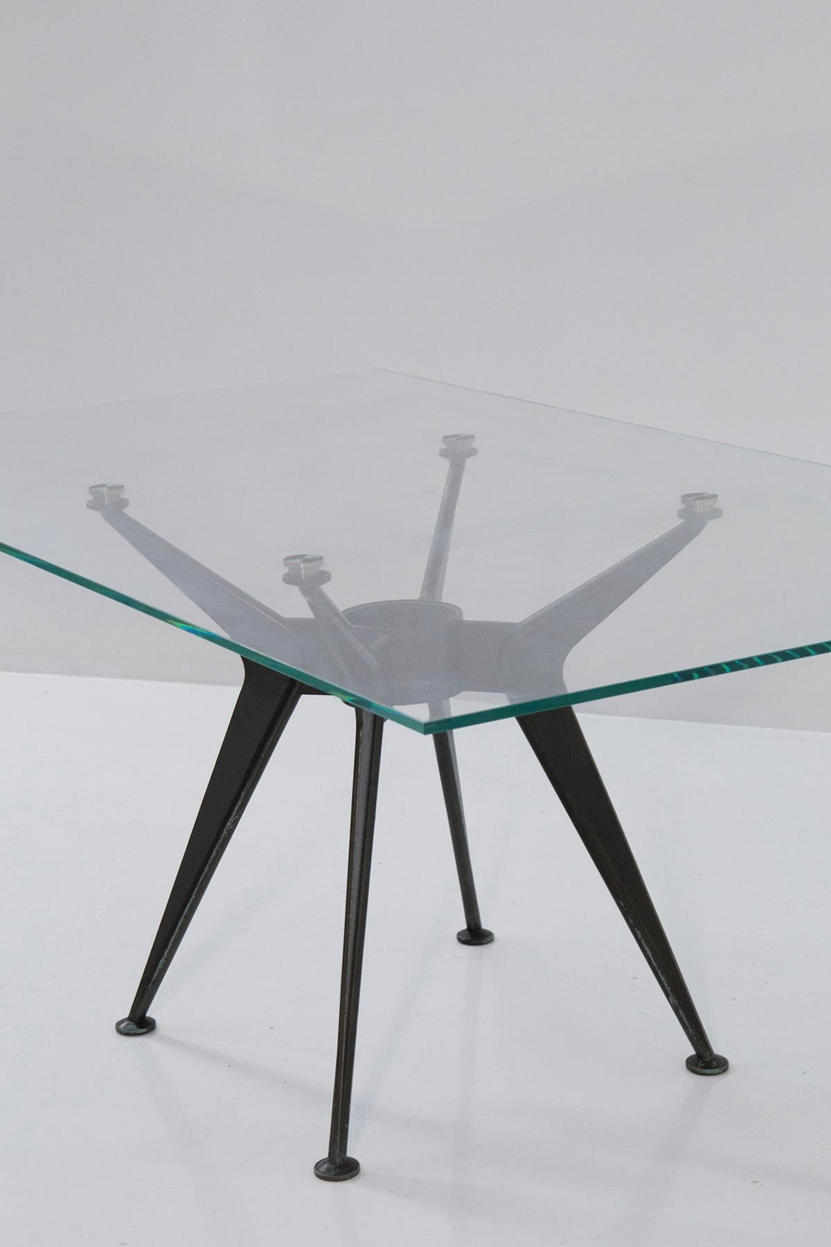 Italian Post Modern dining table Glass and Iron Attributed to Norman Foster For Sale