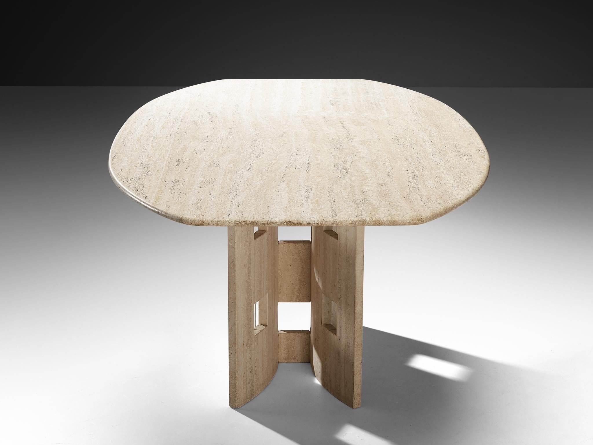 Mesa de Comedor Postmoderna en Travertino con Base Geométrica en venta 3