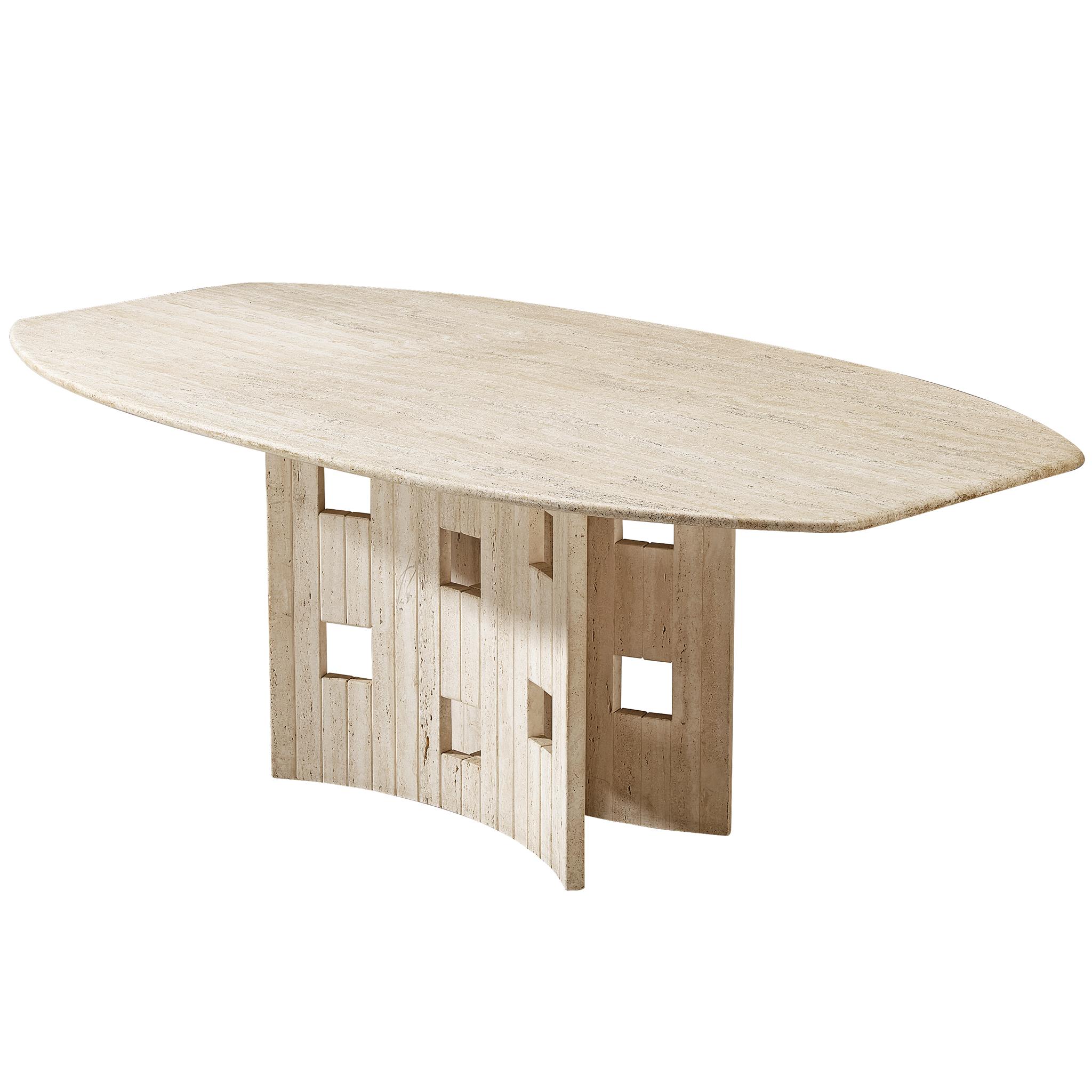Mesa de Comedor Postmoderna en Travertino con Base Geométrica en venta