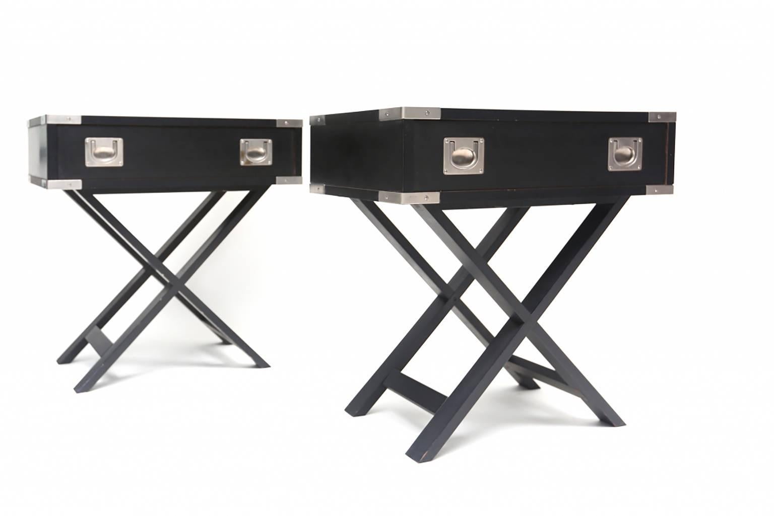 Midcentury pair of black side tables with nickeled brass details,

circa 1980, Italy

Measures: L 60 cm, H 60 cm, D 35 cm.