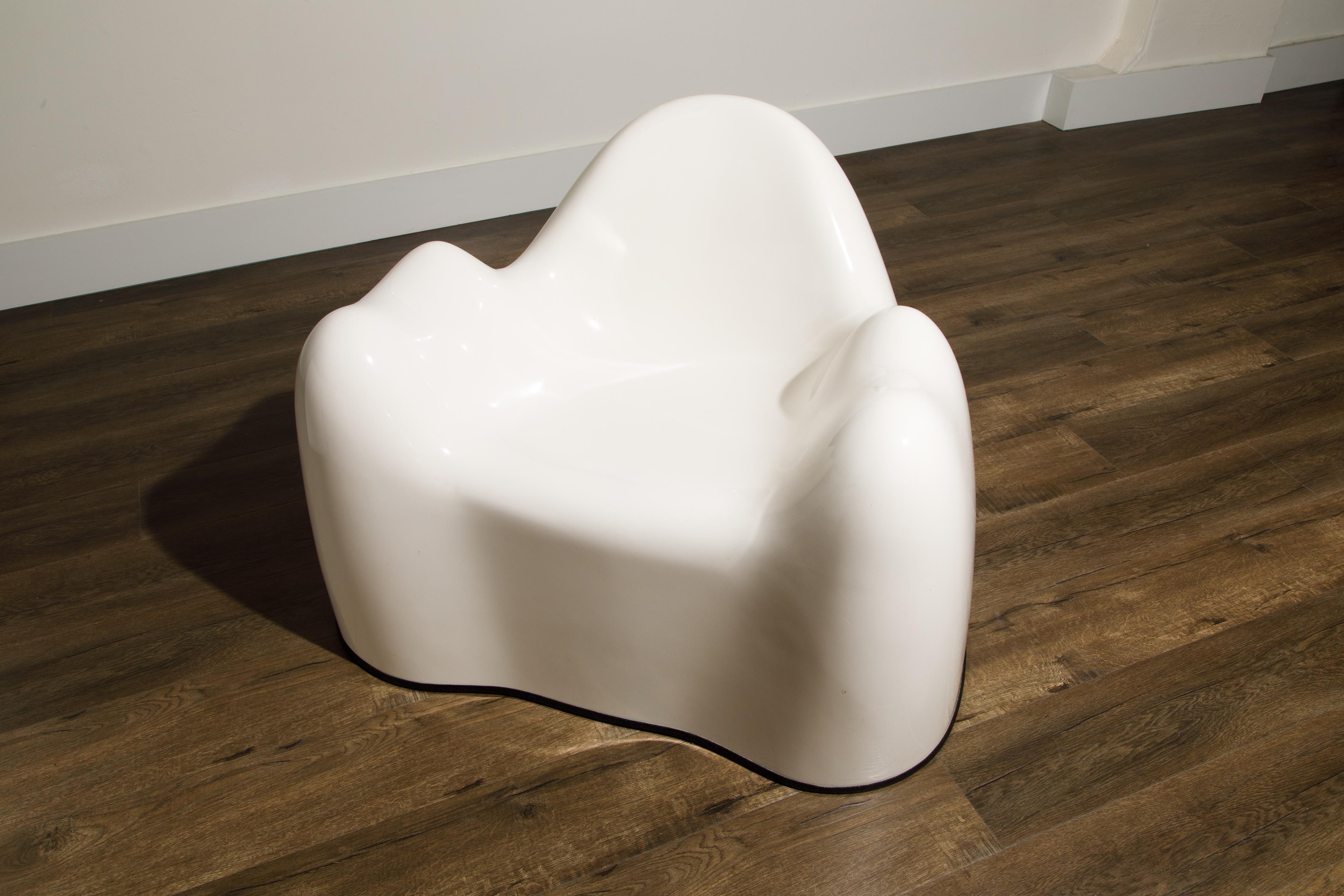 Post-Modern Fiberglass Molar Chair For Sale 6