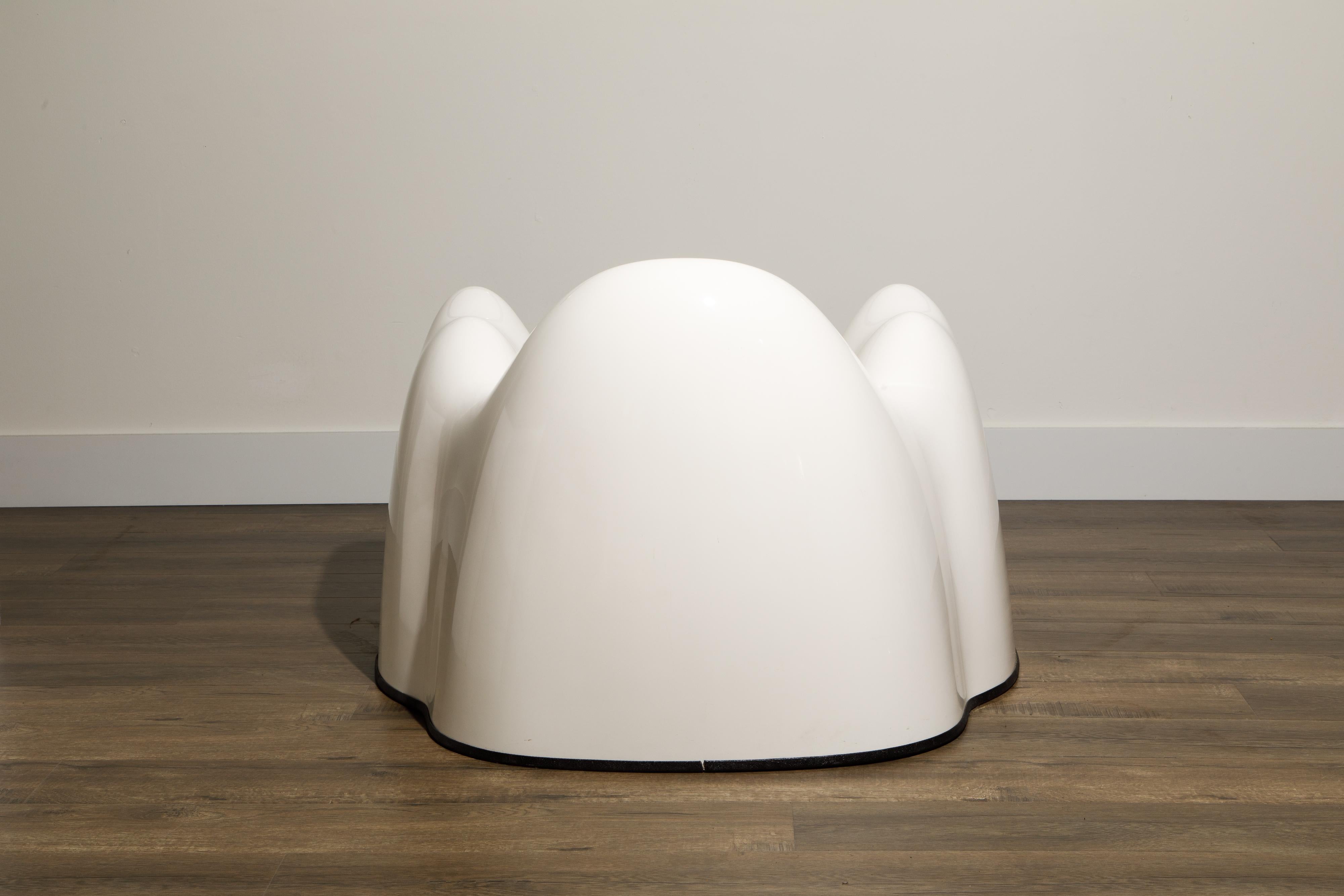 Post-Modern Fiberglass Molar Chair For Sale 3