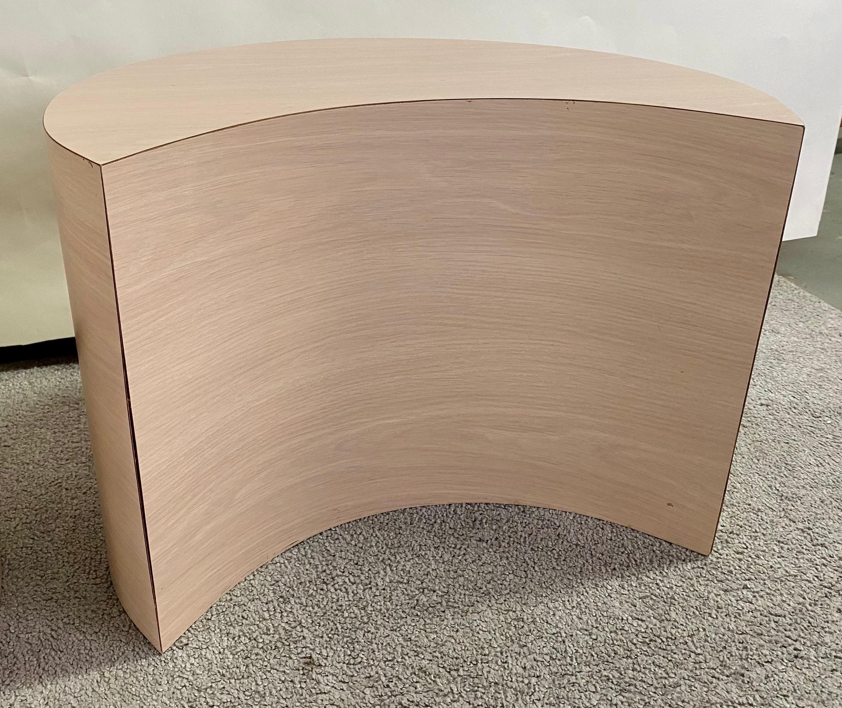 Postmodernes Formica Laminat Rosa Kreis-Tisch-Set aus Formica, 4 Teile im Angebot 9
