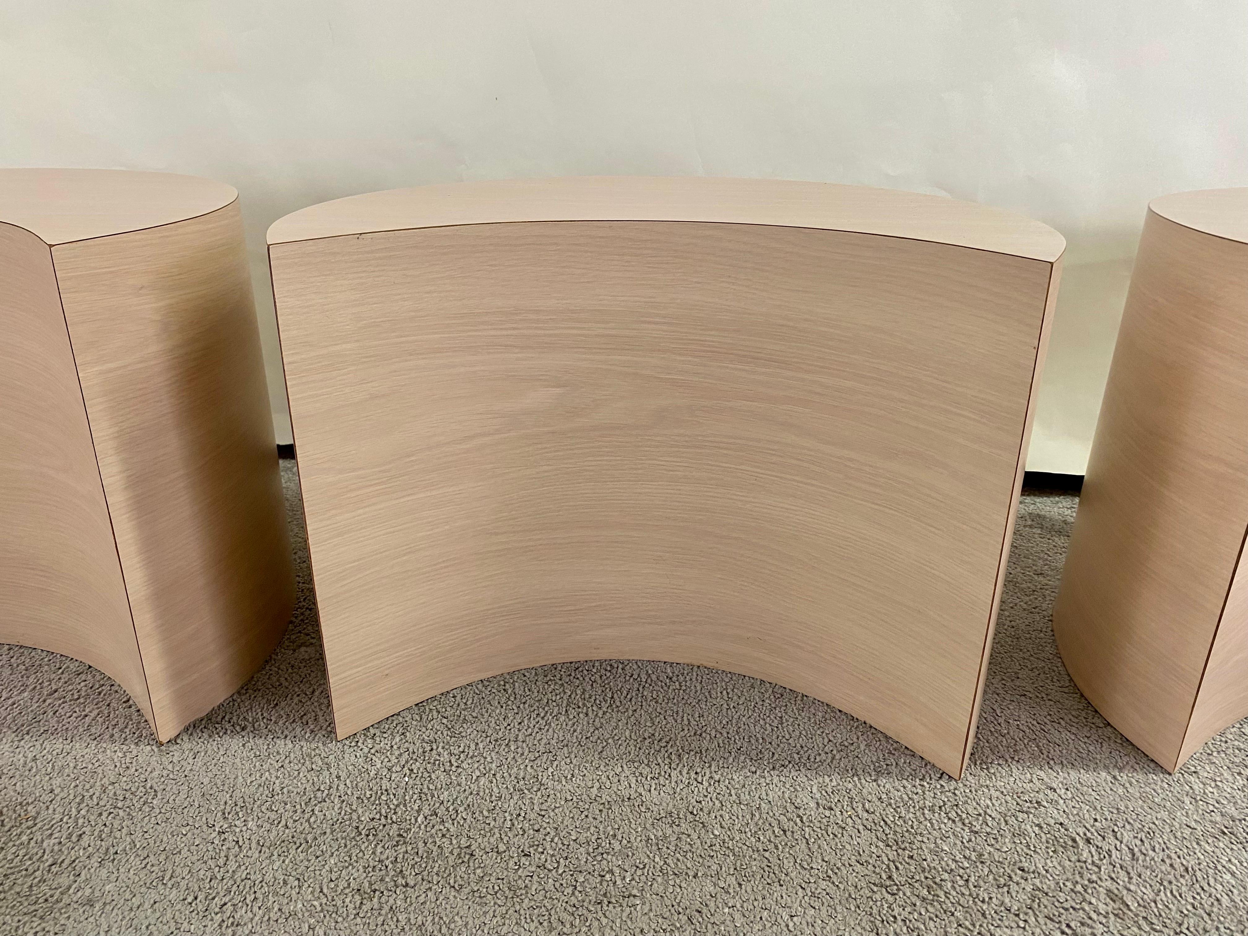 Postmodernes Formica Laminat Rosa Kreis-Tisch-Set aus Formica, 4 Teile  im Angebot 10