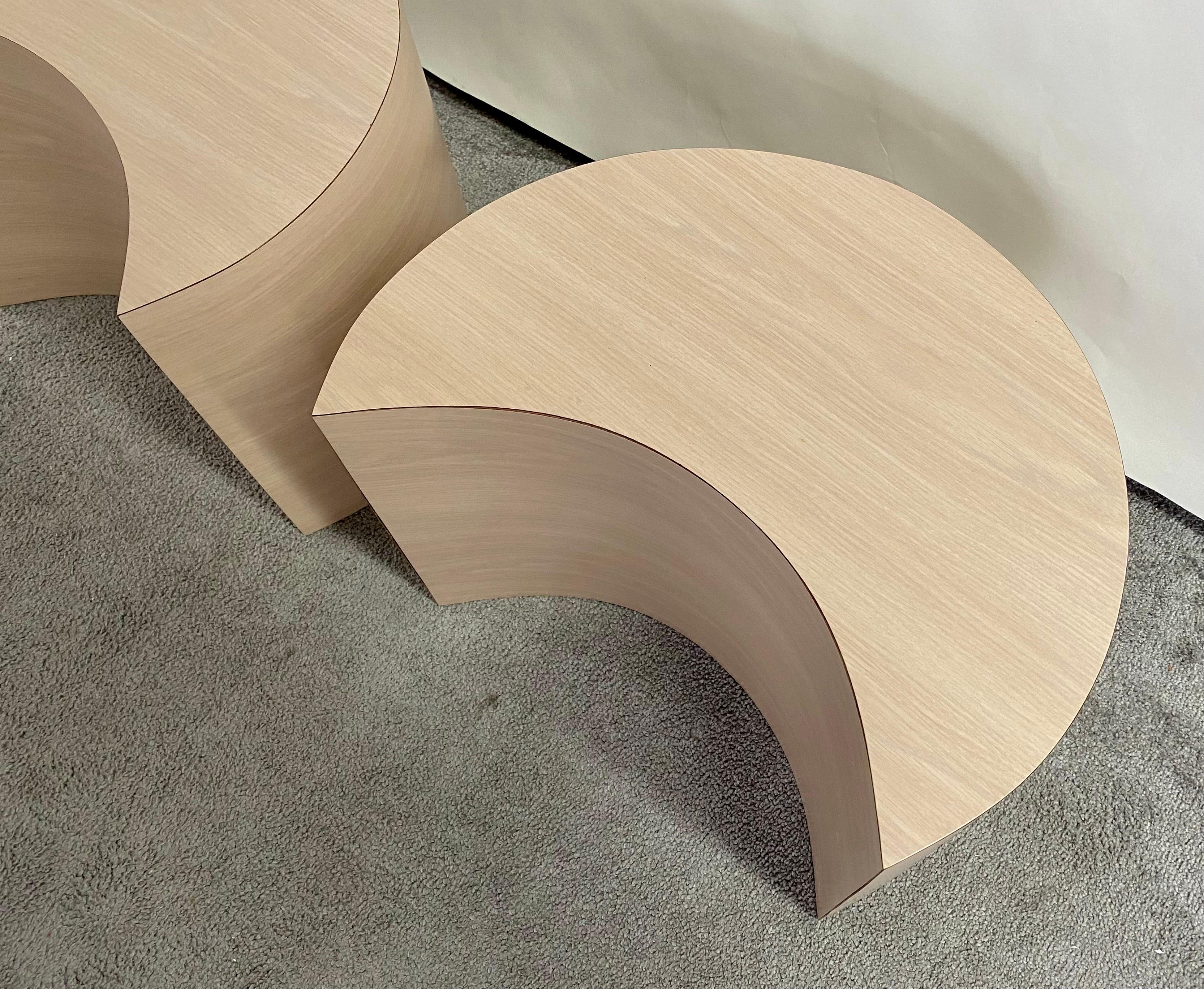Postmodernes Formica Laminat Rosa Kreis-Tisch-Set aus Formica, 4 Teile  im Angebot 13