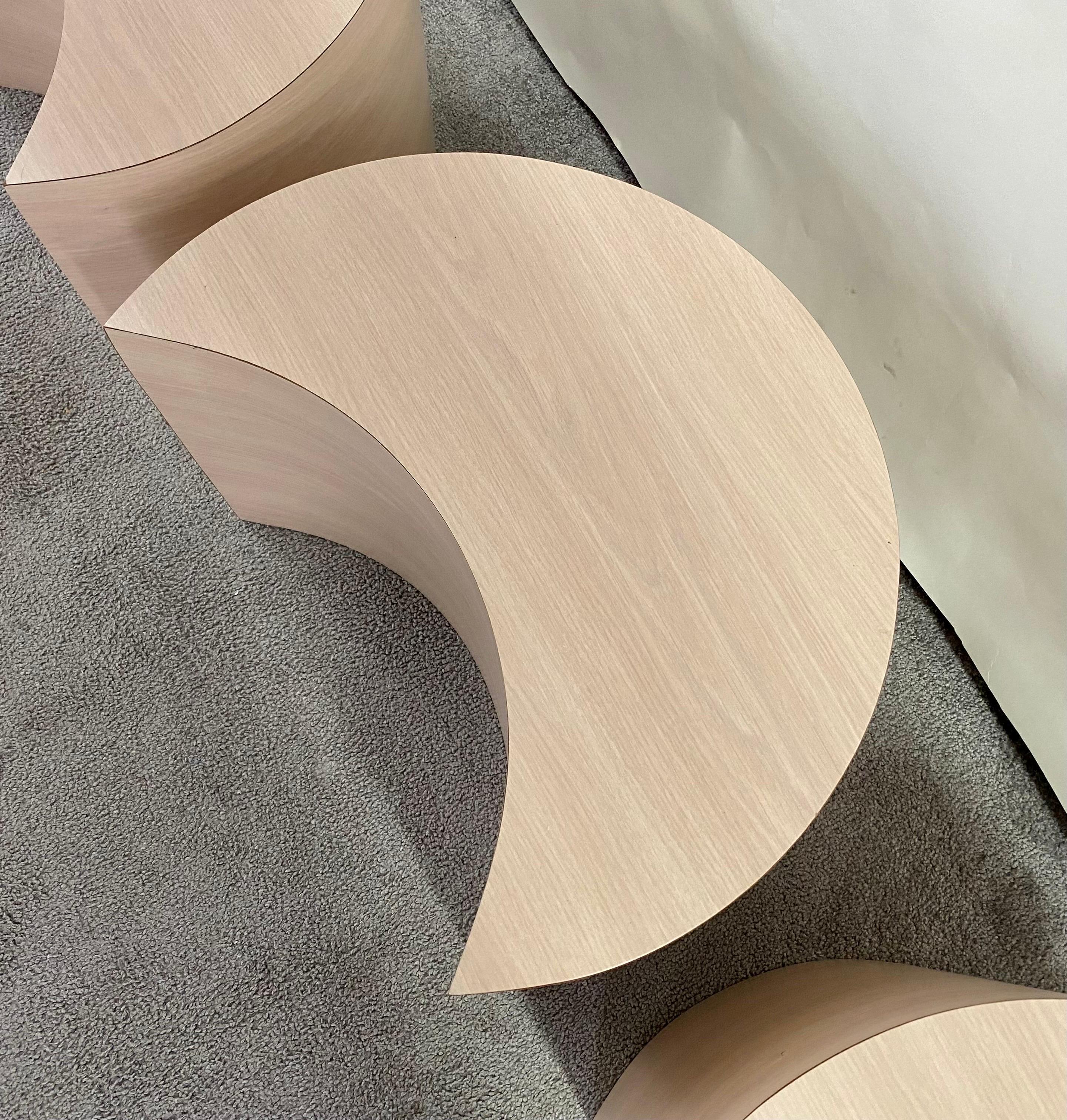 Postmodernes Formica Laminat Rosa Kreis-Tisch-Set aus Formica, 4 Teile  im Angebot 14