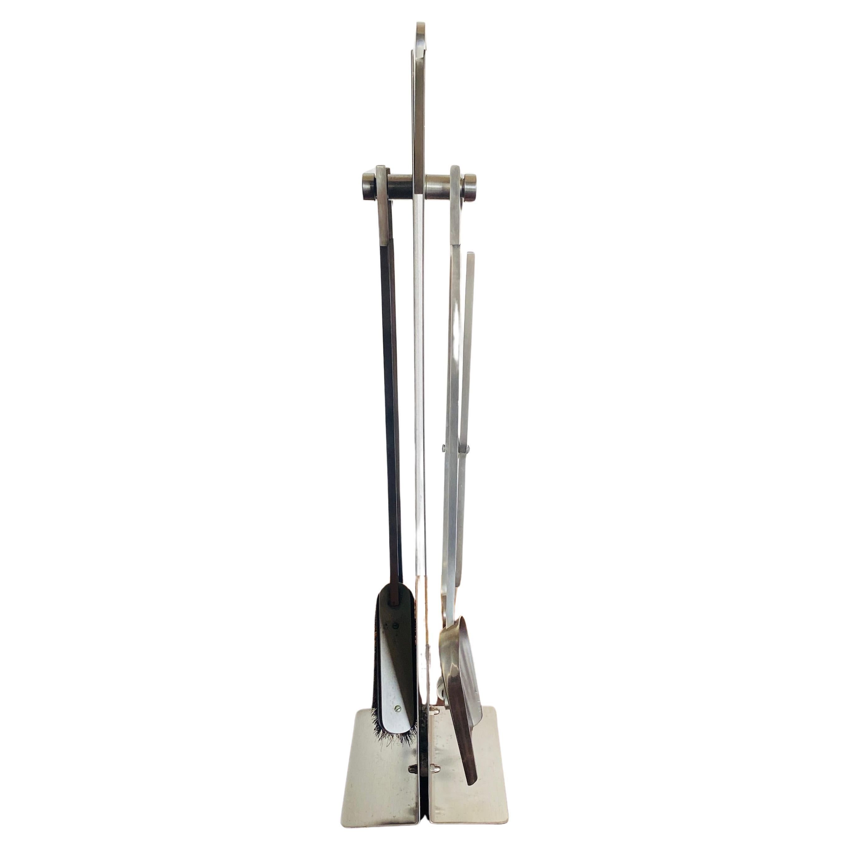 Post Modern French Fireplace Tools by François Monnet 1970s Acero inoxidable en venta