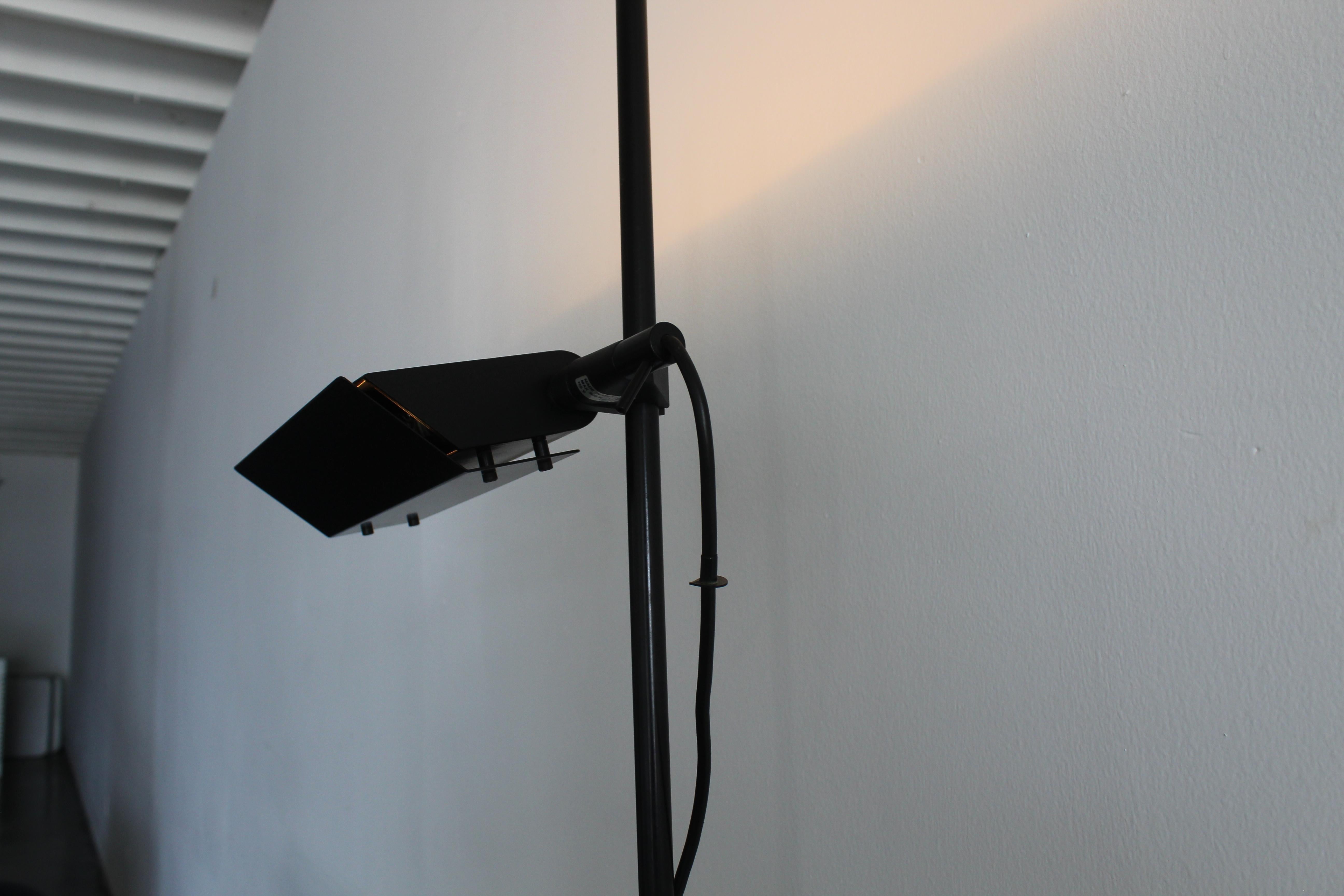 Postmoderne Gamma Lux Italien Stehleuchte Vloerlampe (Ende des 20. Jahrhunderts) im Angebot