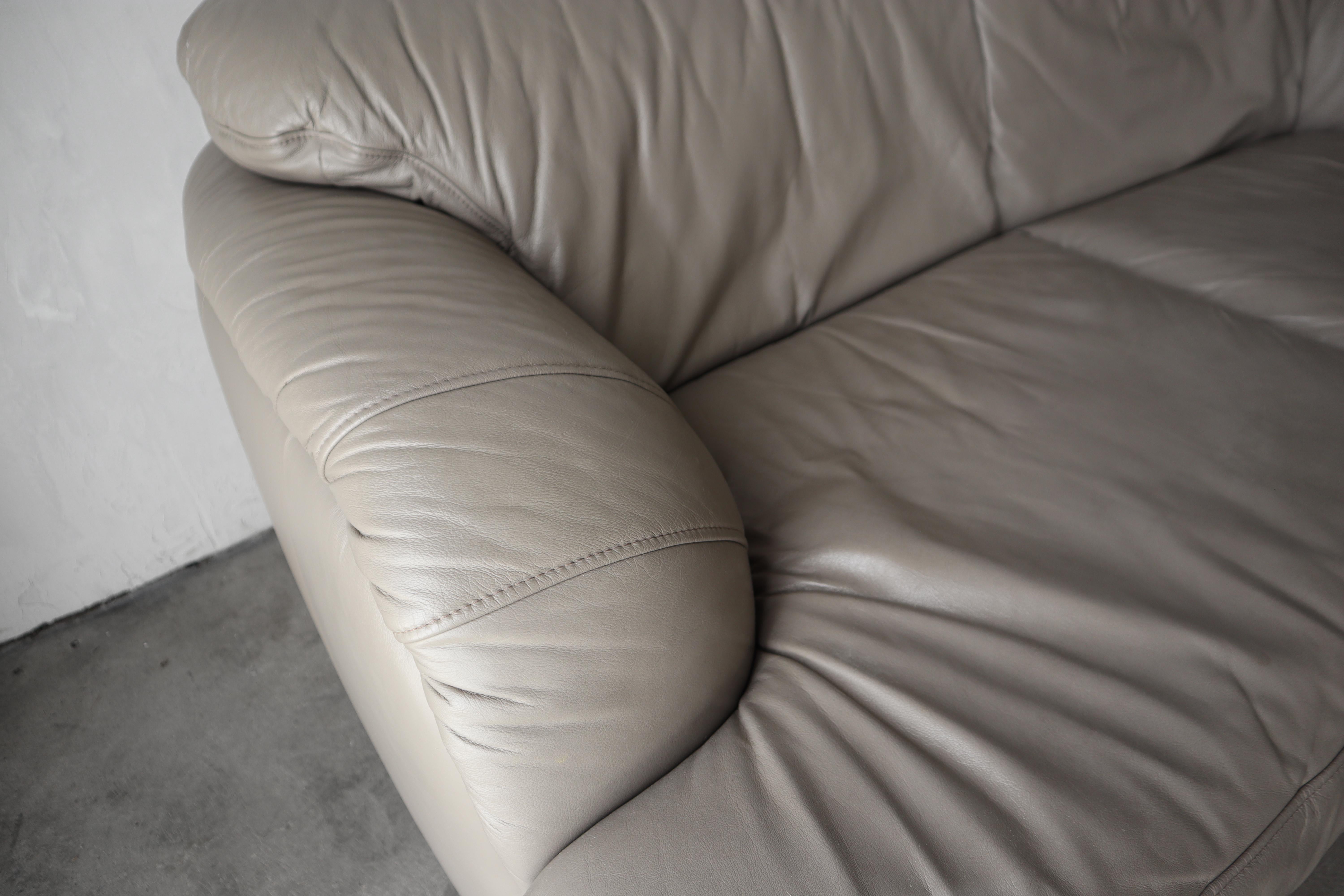 Post Modern German Leather Loveseat Sofas - A Pair For Sale 3