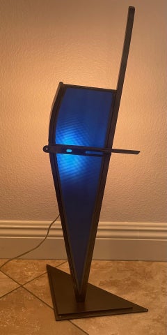 Postmoderne Lampe aus Glas und geschliffenem Stahl von Karen Dugan