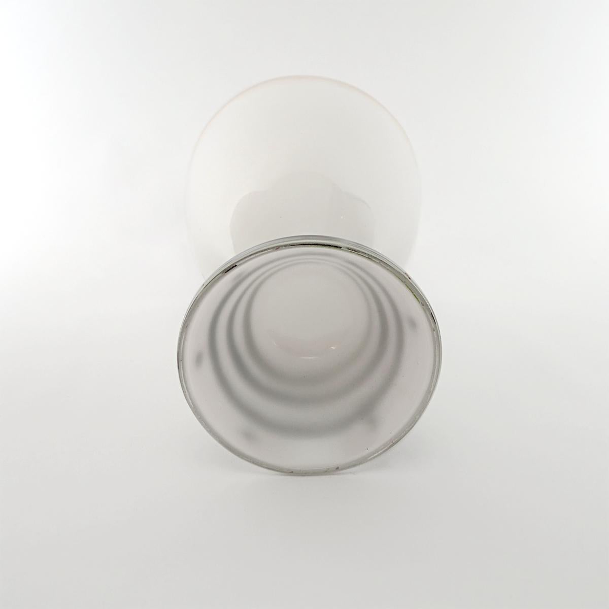 Post-Modern Glass Vase by Roger Selden for Vis-à-vis Collection of Ritzenhoff For Sale 1