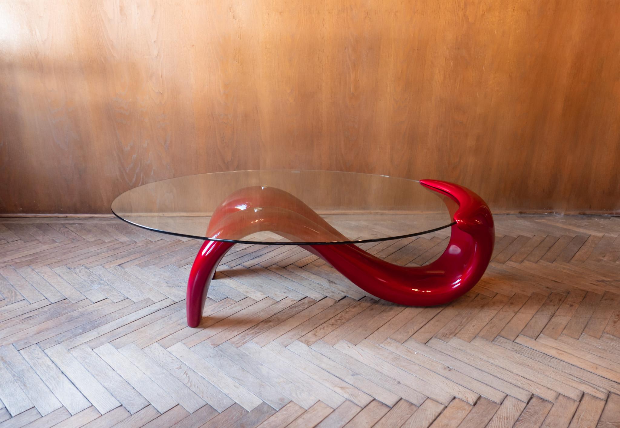 Post Modern Glossy Laquered Red Coffee Table with Glass Table Top, Italy 1980s For Sale 1