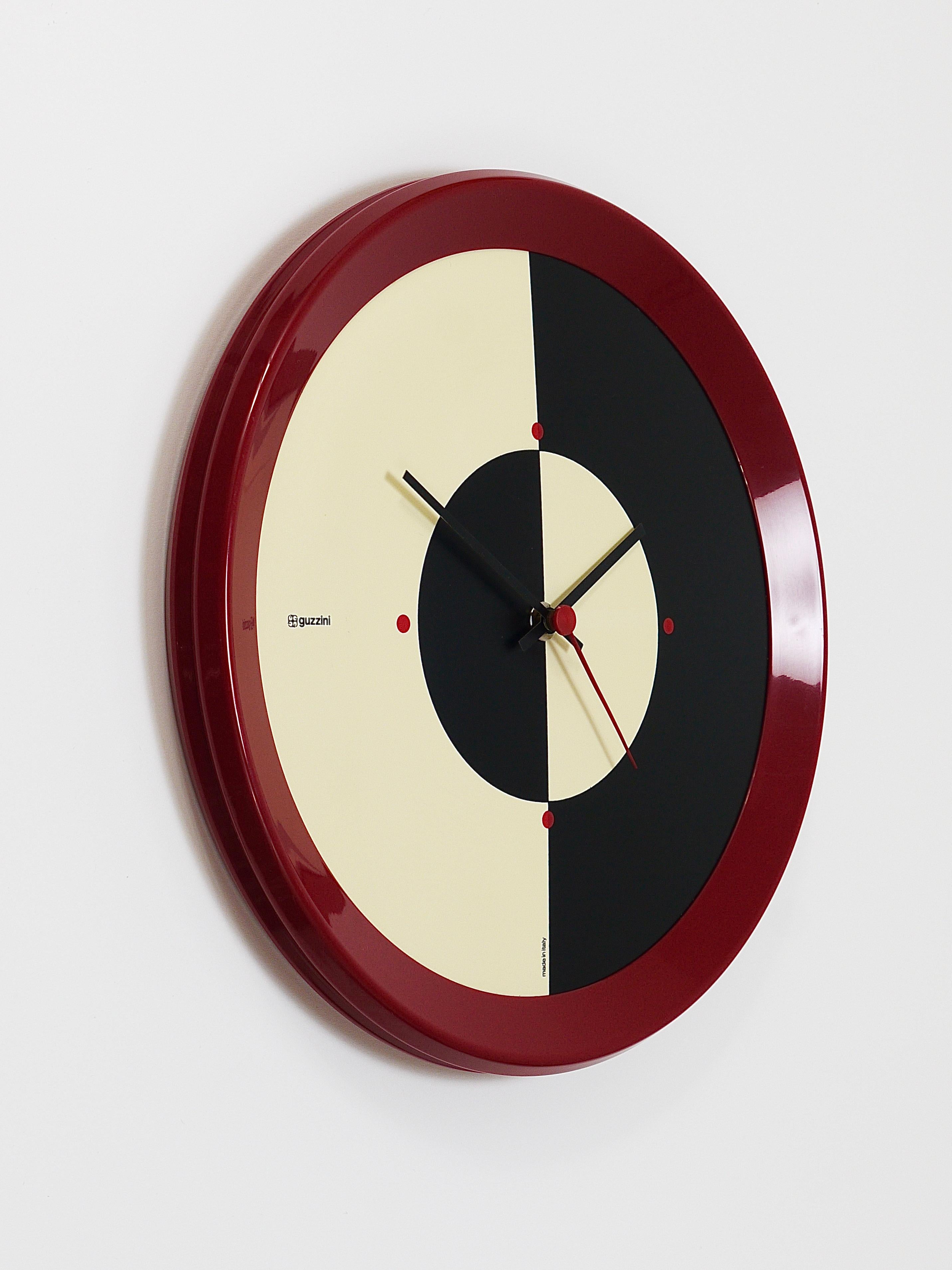 Post-Modern Guzzini Wall Clock by Bruno Gecchelin, Italy, 1980s In Good Condition In Vienna, AT
