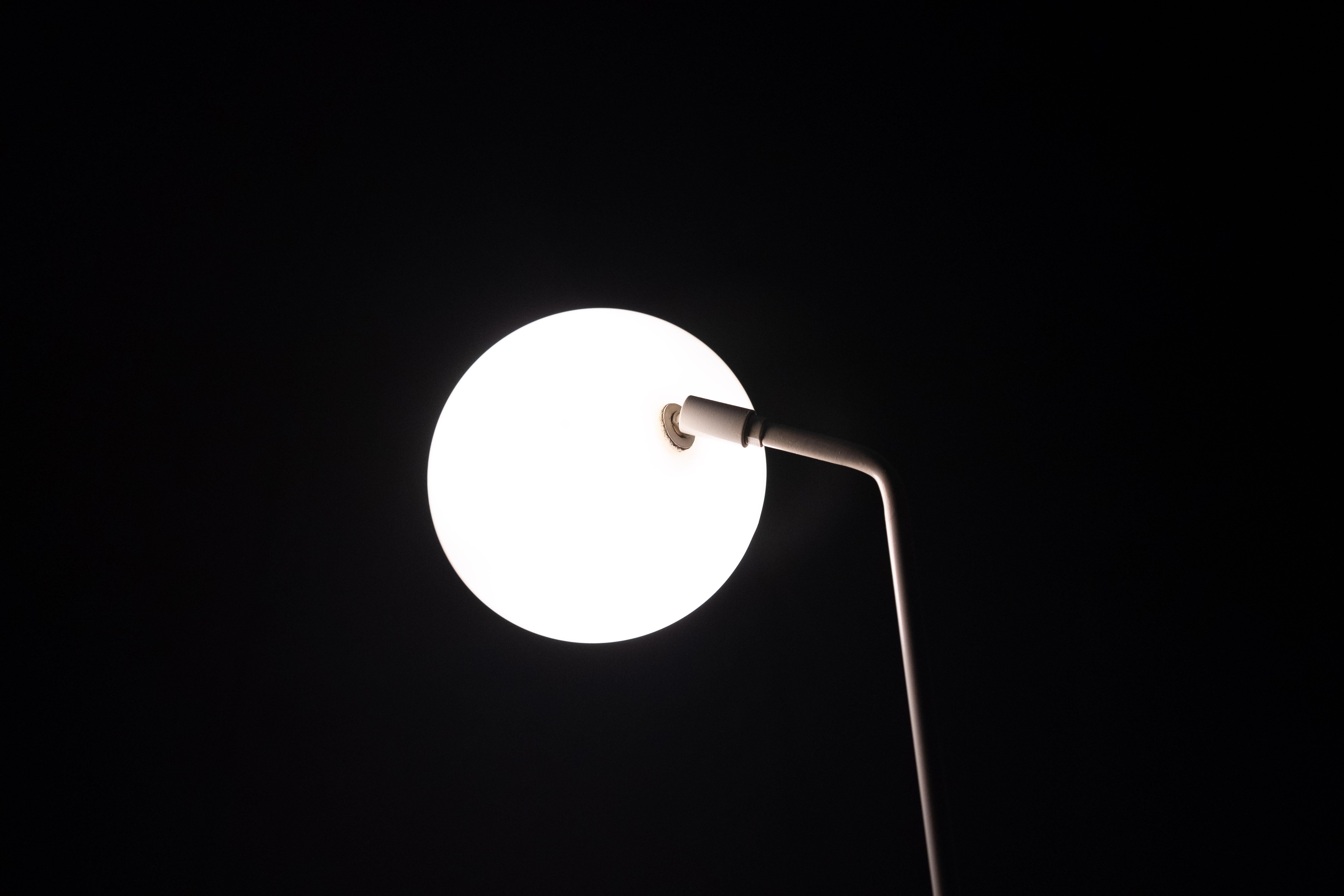 Post Modern Hala  Halogen Floor lamp 1980s In Good Condition For Sale In Den Haag, NL