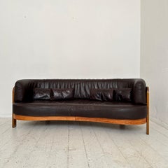 Postmodernes halbrundes Ledersofa in Brown und Buche von Hans Ell, um 1980