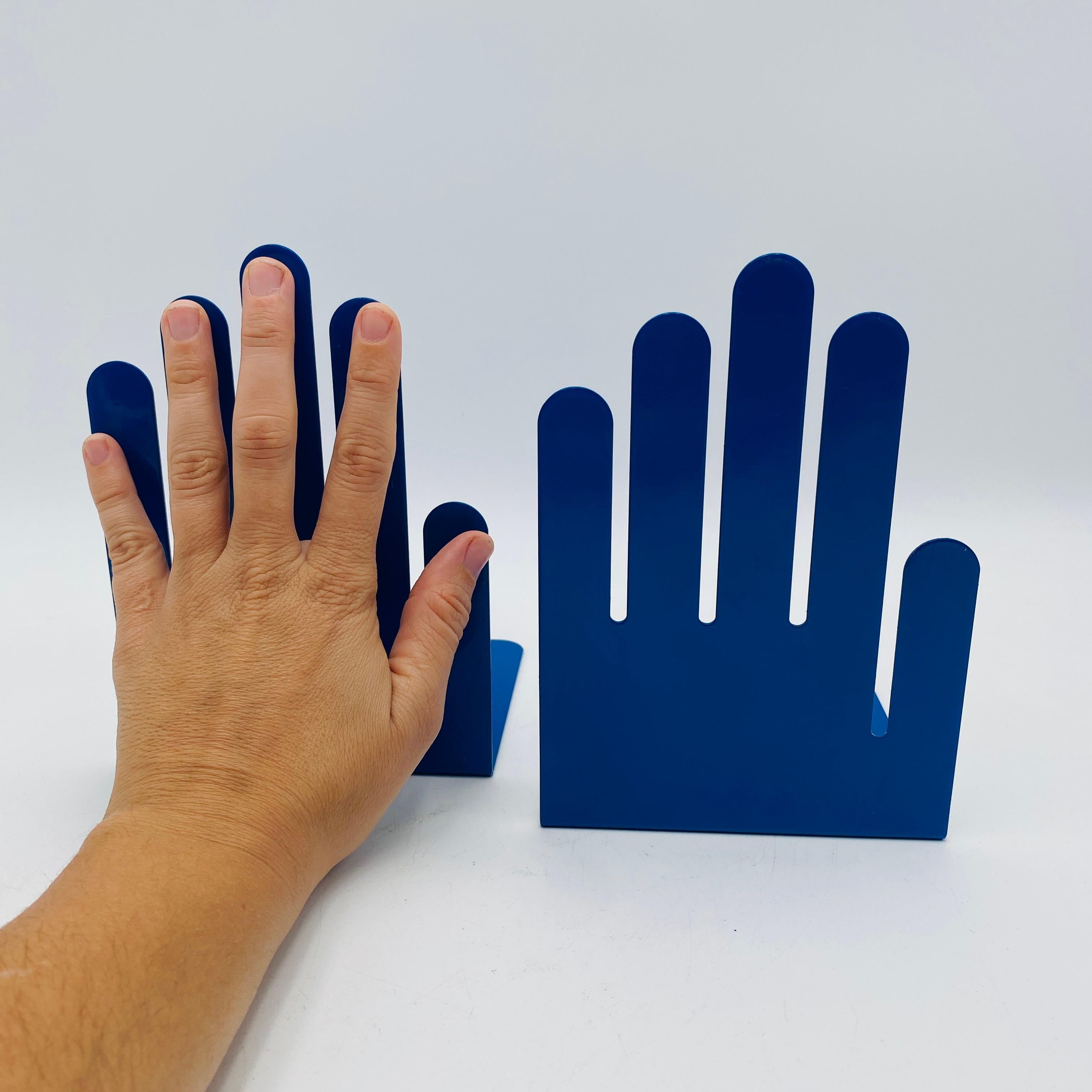 Post Modern Hand Buchstützen von Spectrum Div Designs Blau Metall Ausschnitt im Angebot 5