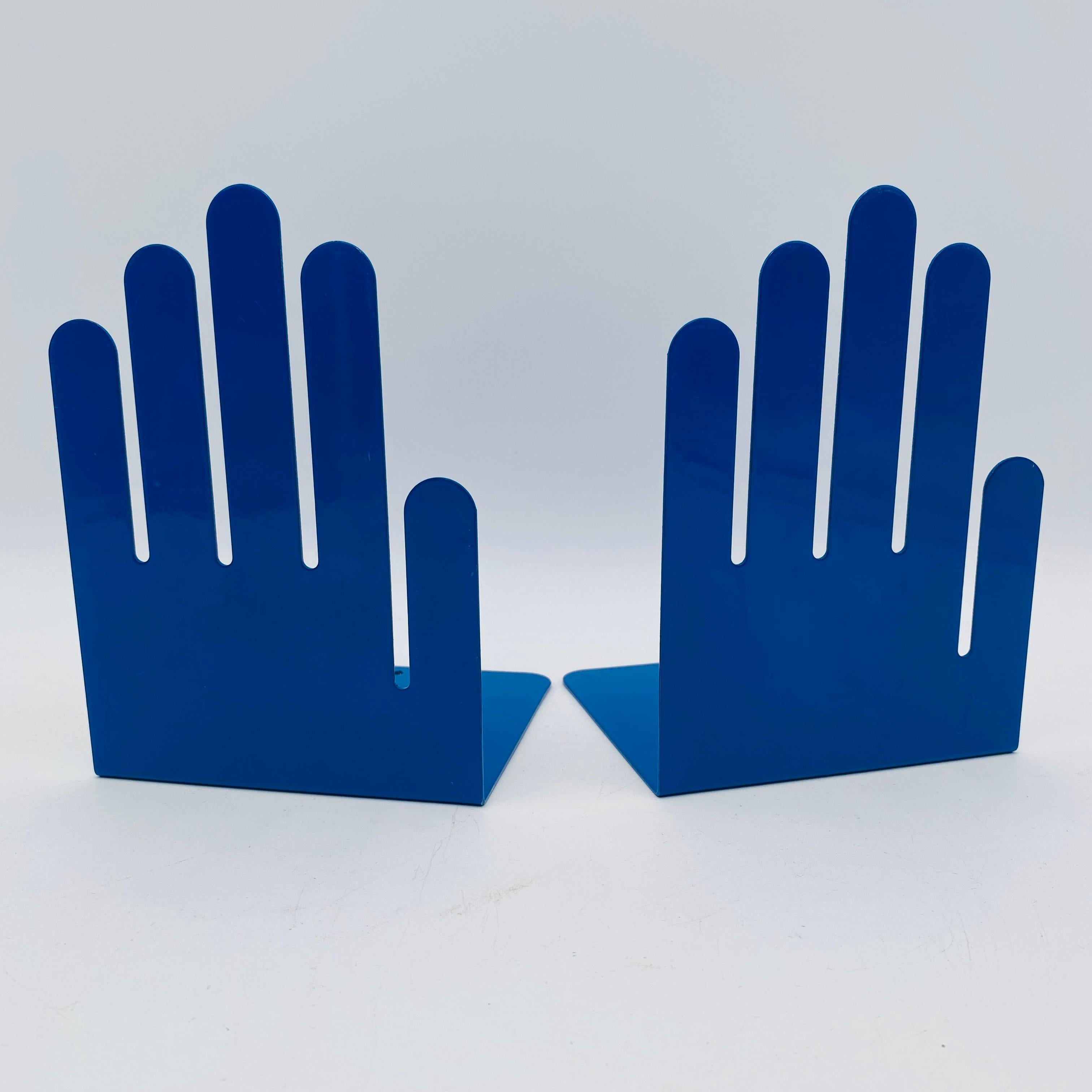 Post Modern Hand Buchstützen von Spectrum Div Designs Blau Metall Ausschnitt im Angebot 3