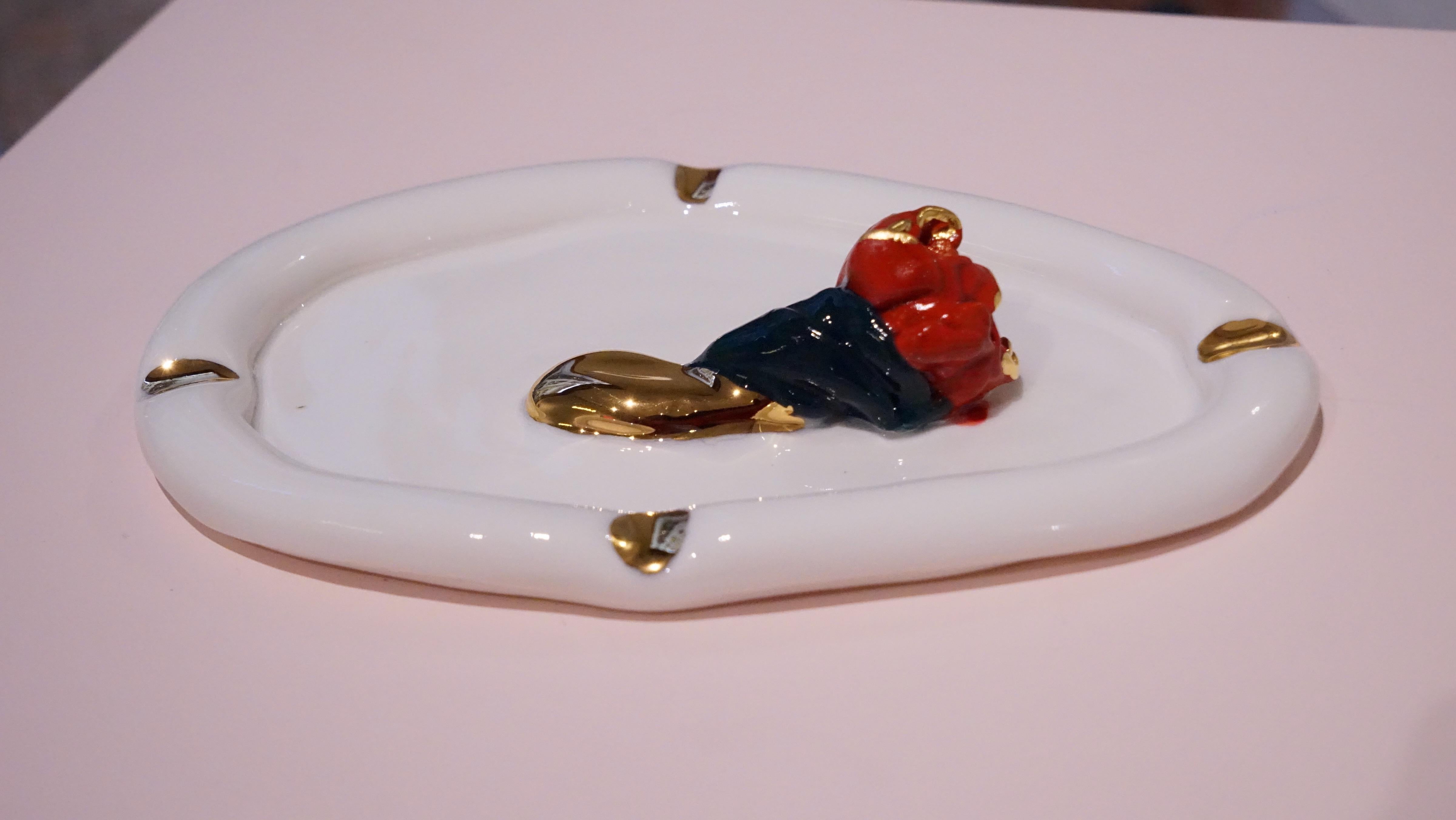 Colección Labios de Inspiración Postmoderna n Cenicero de Porcelana Rosa Roja de Hania Jneid Posmoderno en venta