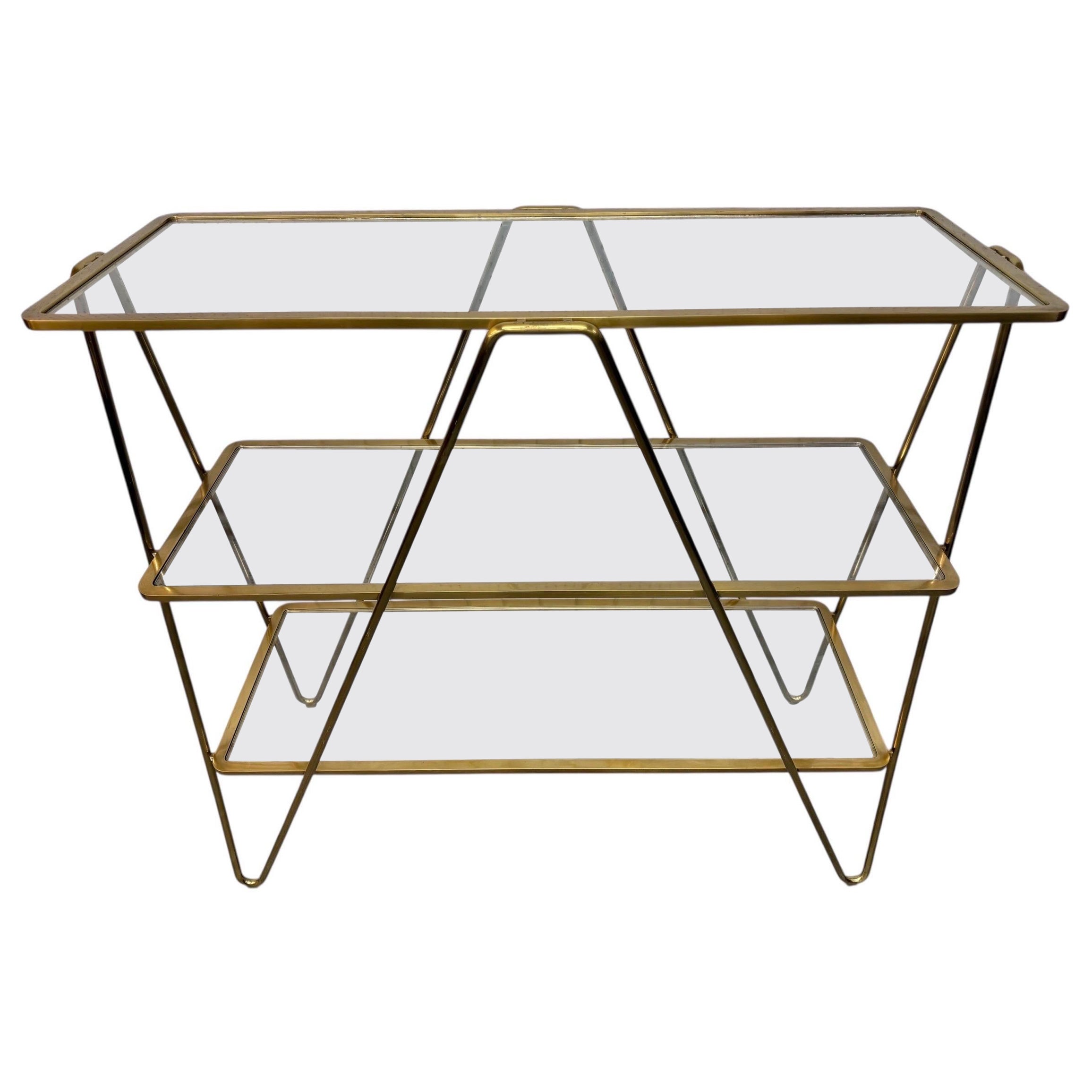Etagère en épingle à cheveux post-moderne italienne en laiton et verre en vente
