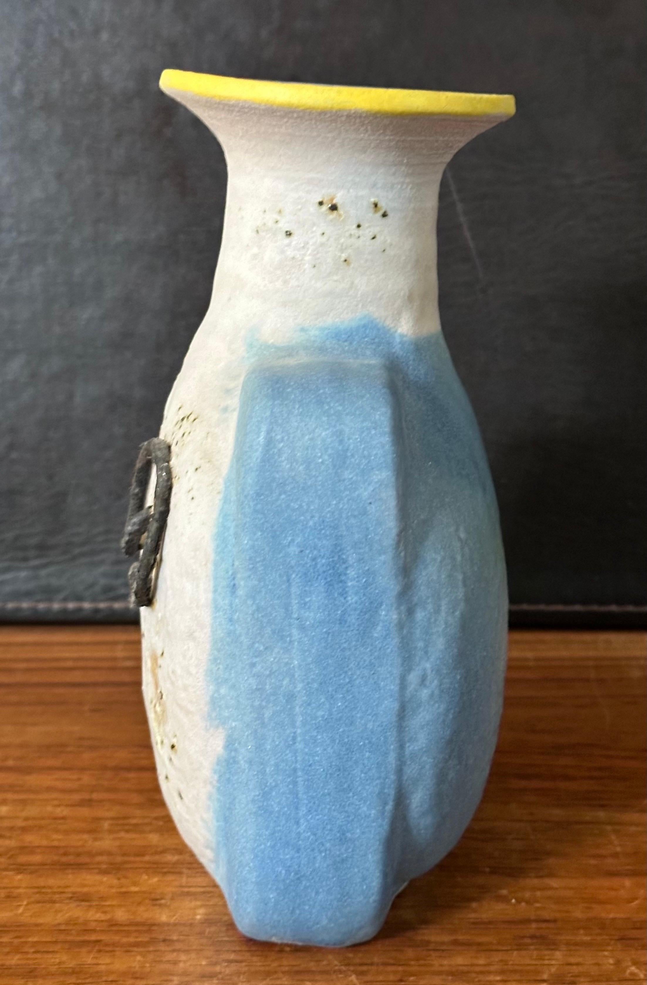 Postmoderne italienische Keramikvase aus der Postmoderne von Ivo de Santis für Gli Etruschi 2