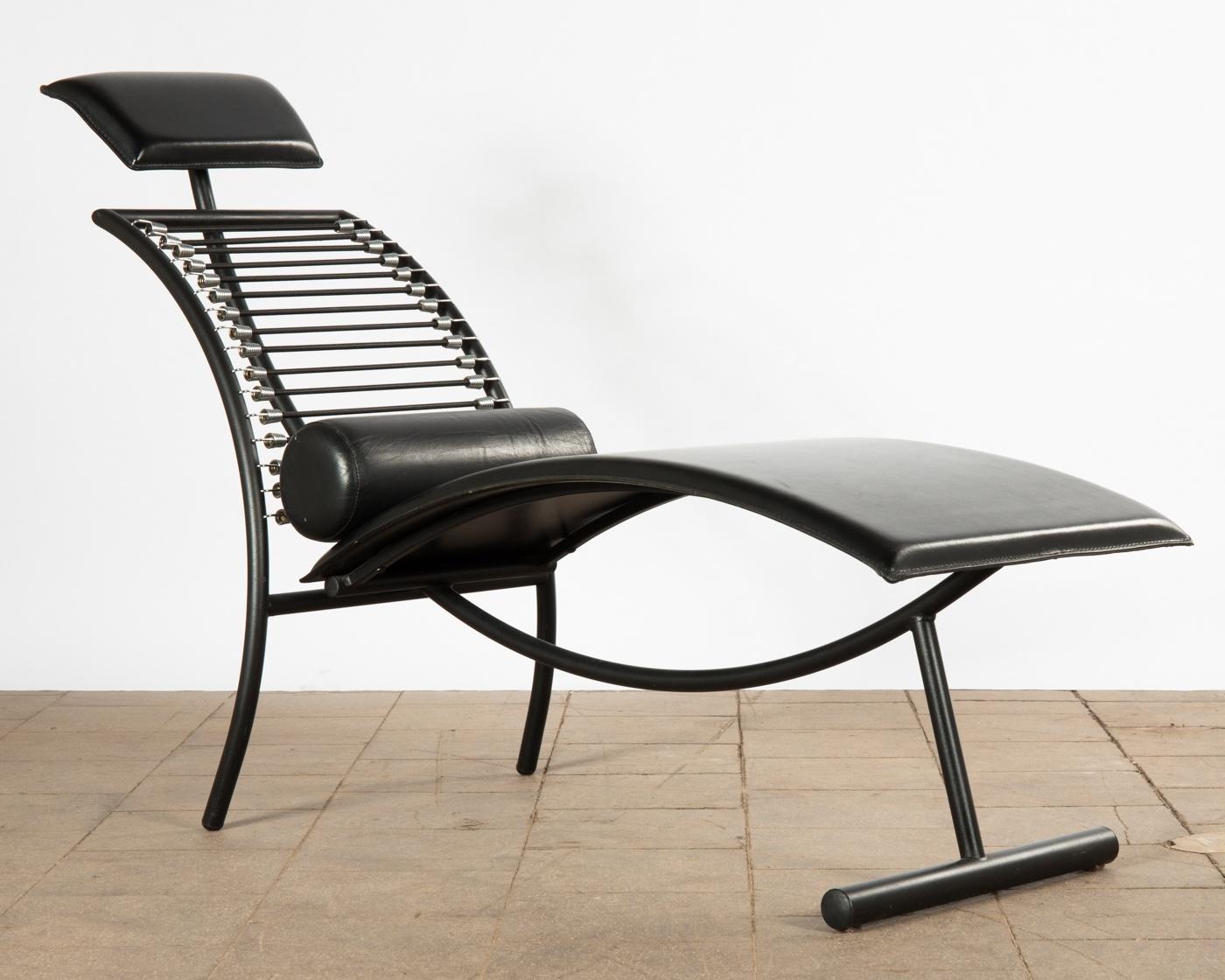 Metal Post-Modern Italian Chaise Lounge Chair in Faux Black Leather, 1980s For Sale