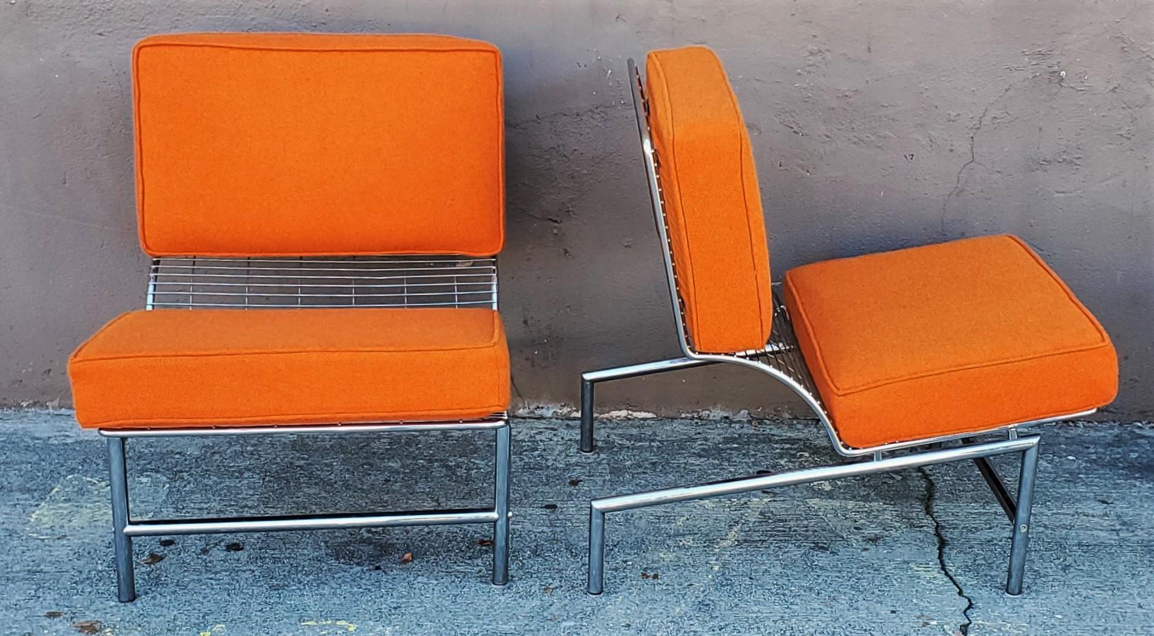 Modern Postmodern Italian Chrome Pair of Lounge Chairs For Sale
