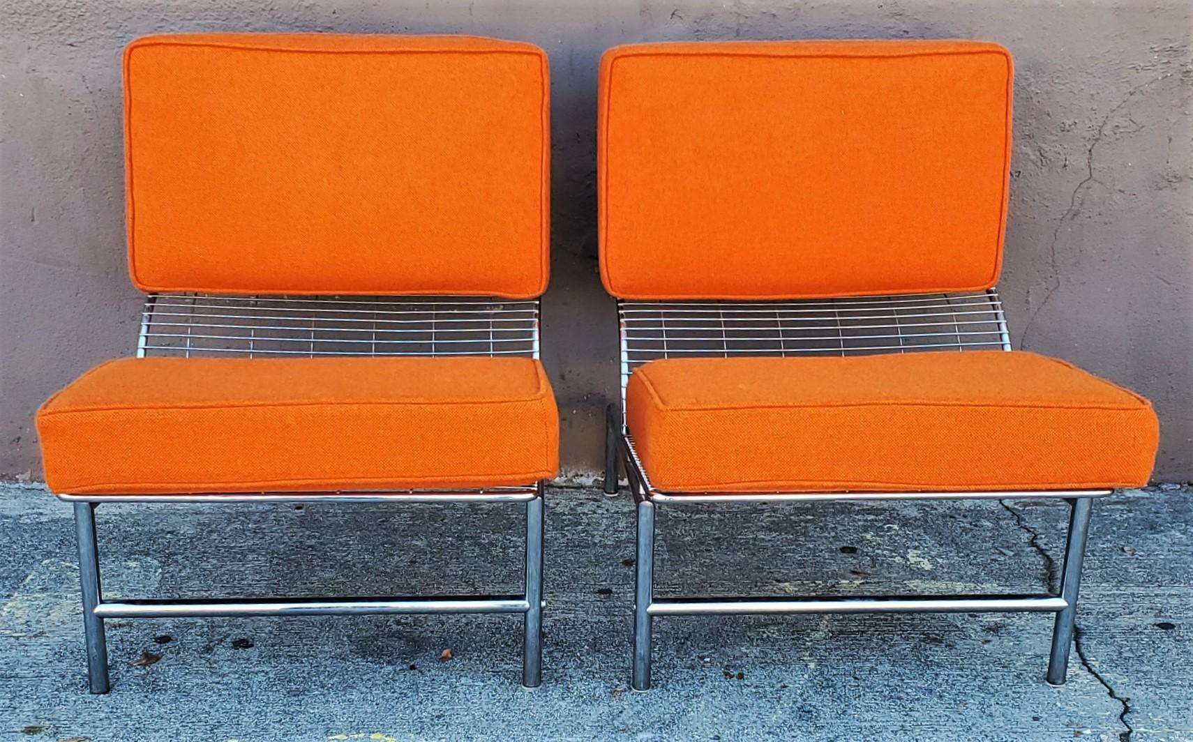 20th Century Postmodern Italian Chrome Pair of Lounge Chairs For Sale